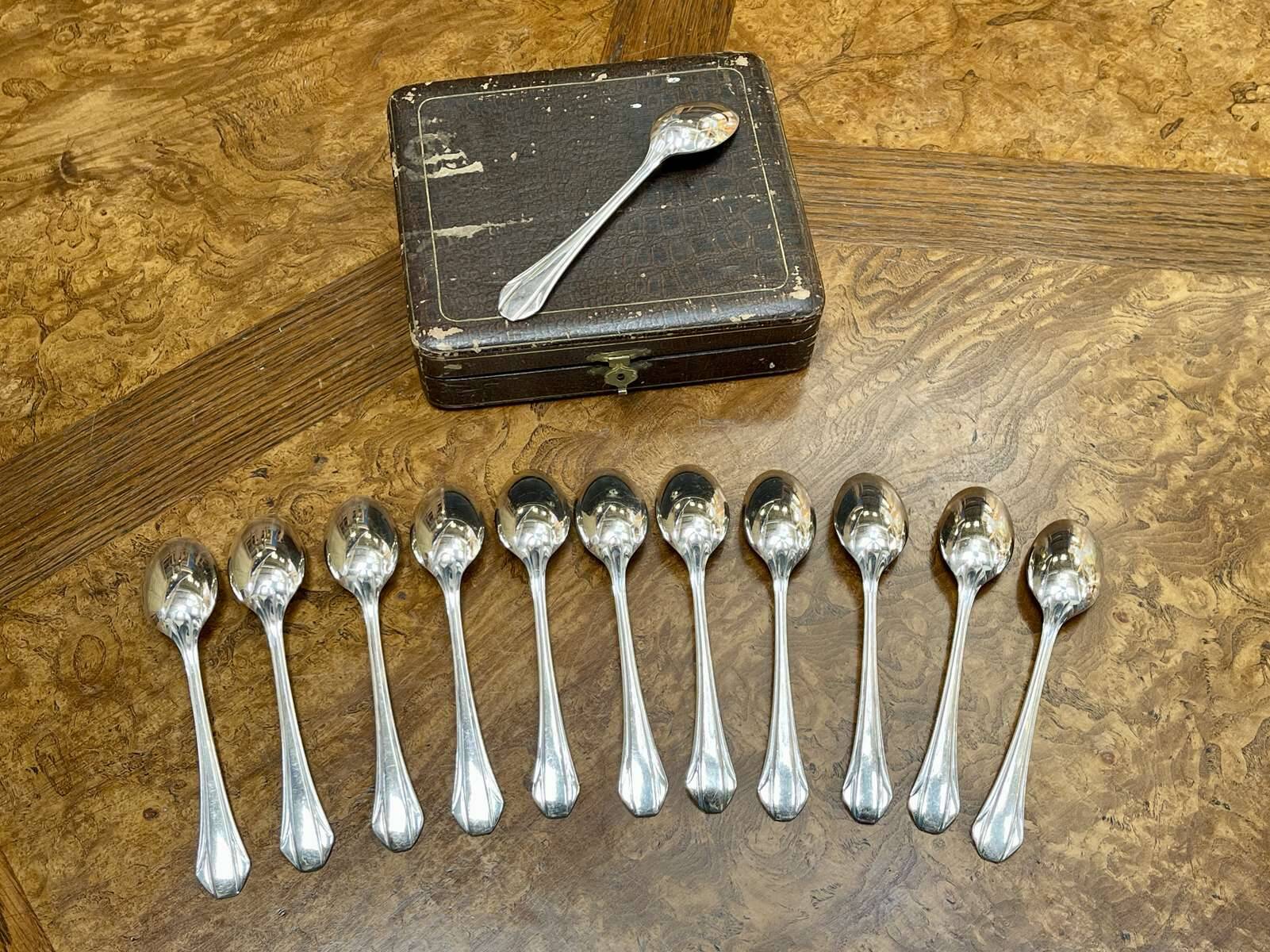 Set of 12 small silver-plated Art Deco style spoons