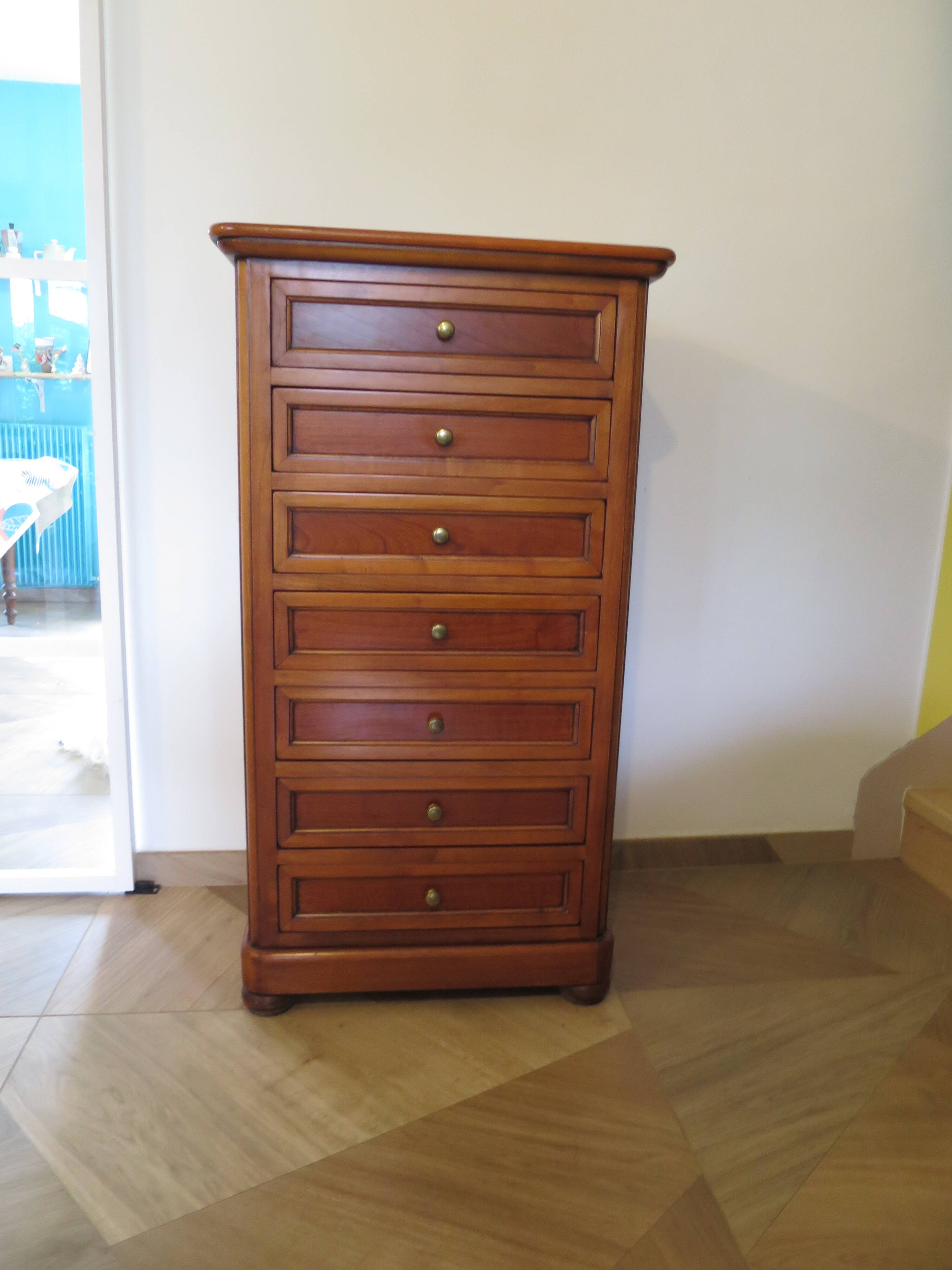 Rare Louis Philippe chest of drawers with 7 drawers from the 80s in cherry wood