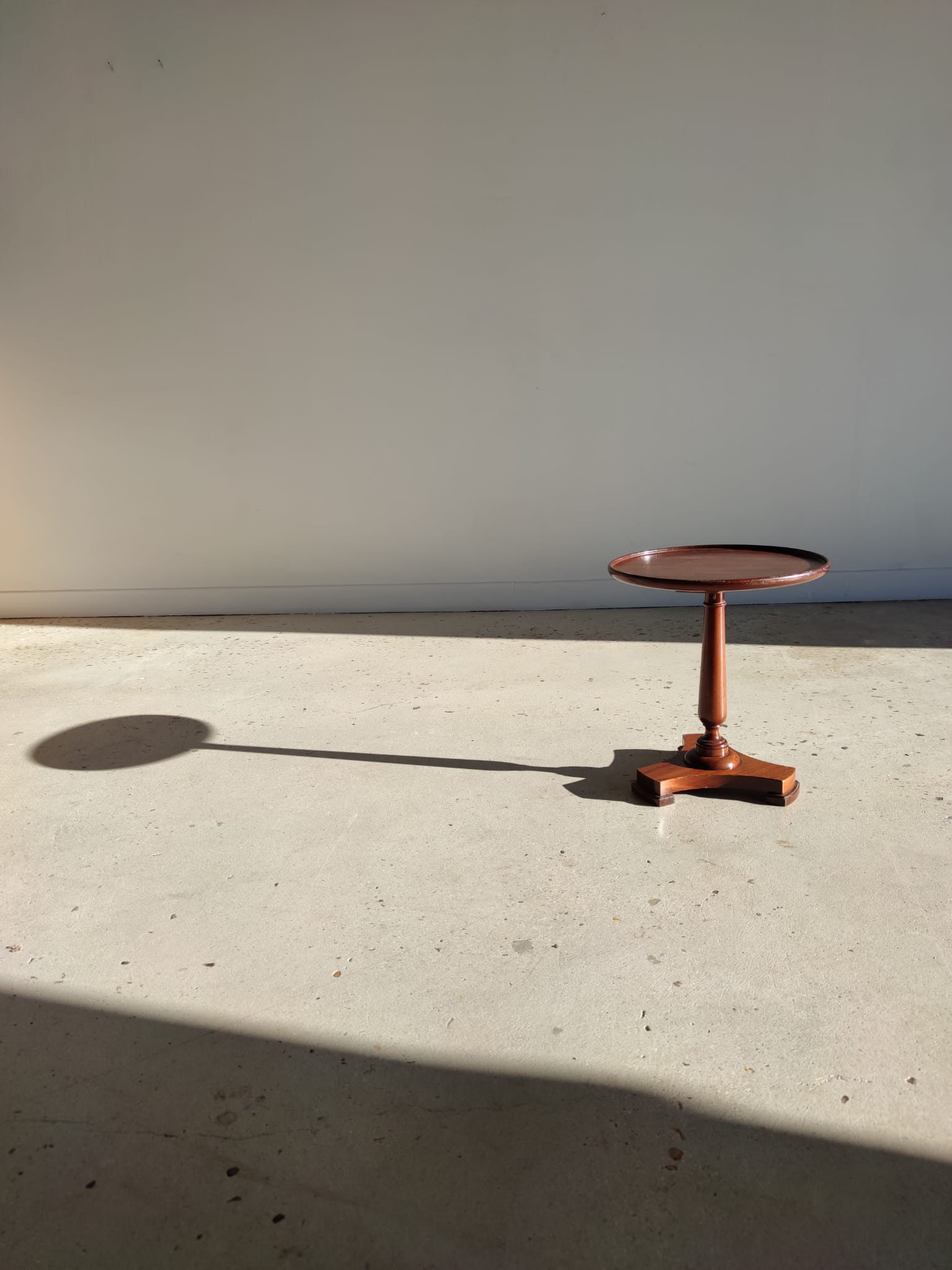 Mini harness or pedestal table in natural wood