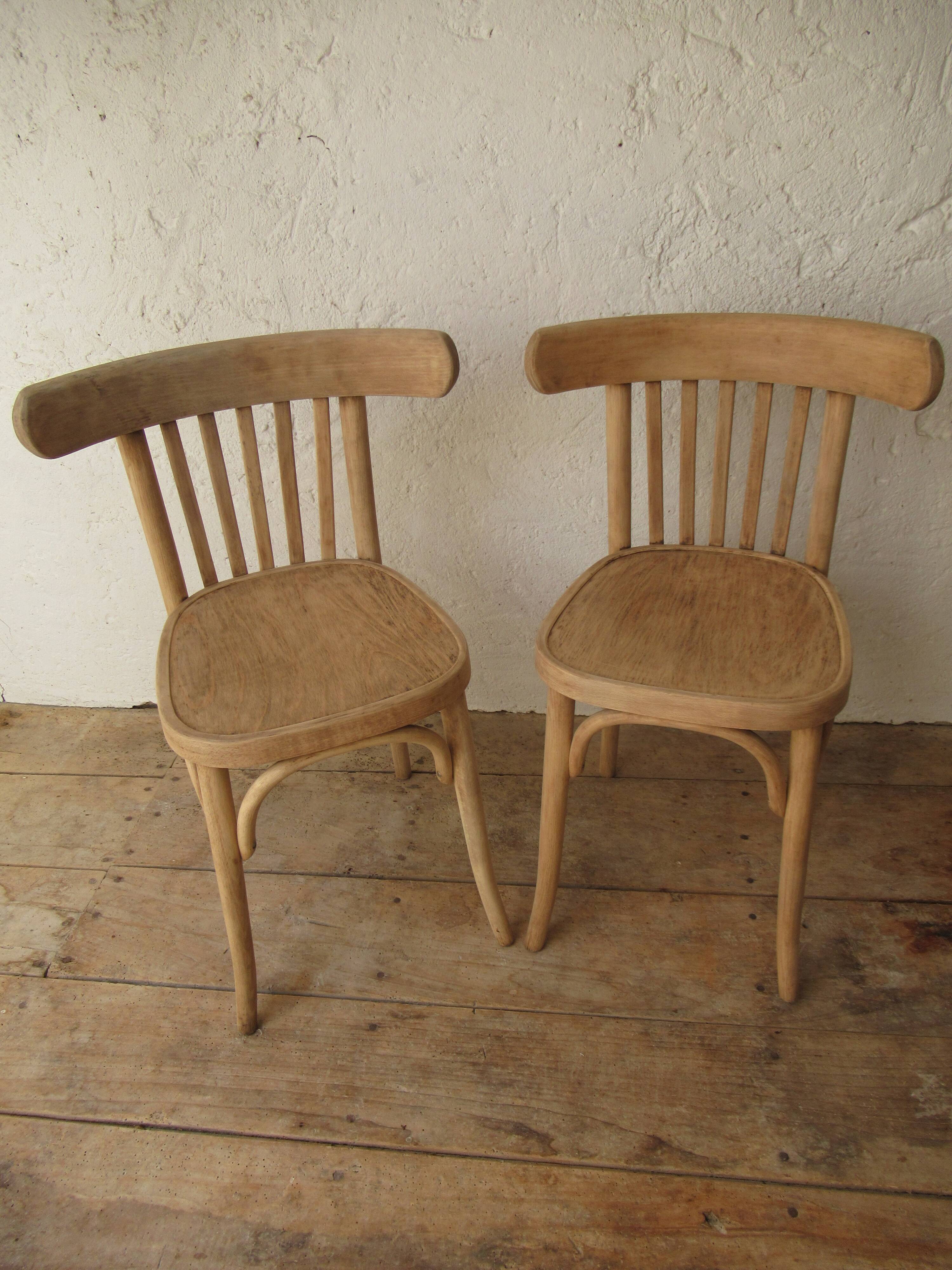 Paire de chaises bistrot en bois brut