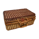 Wicker picnic basket