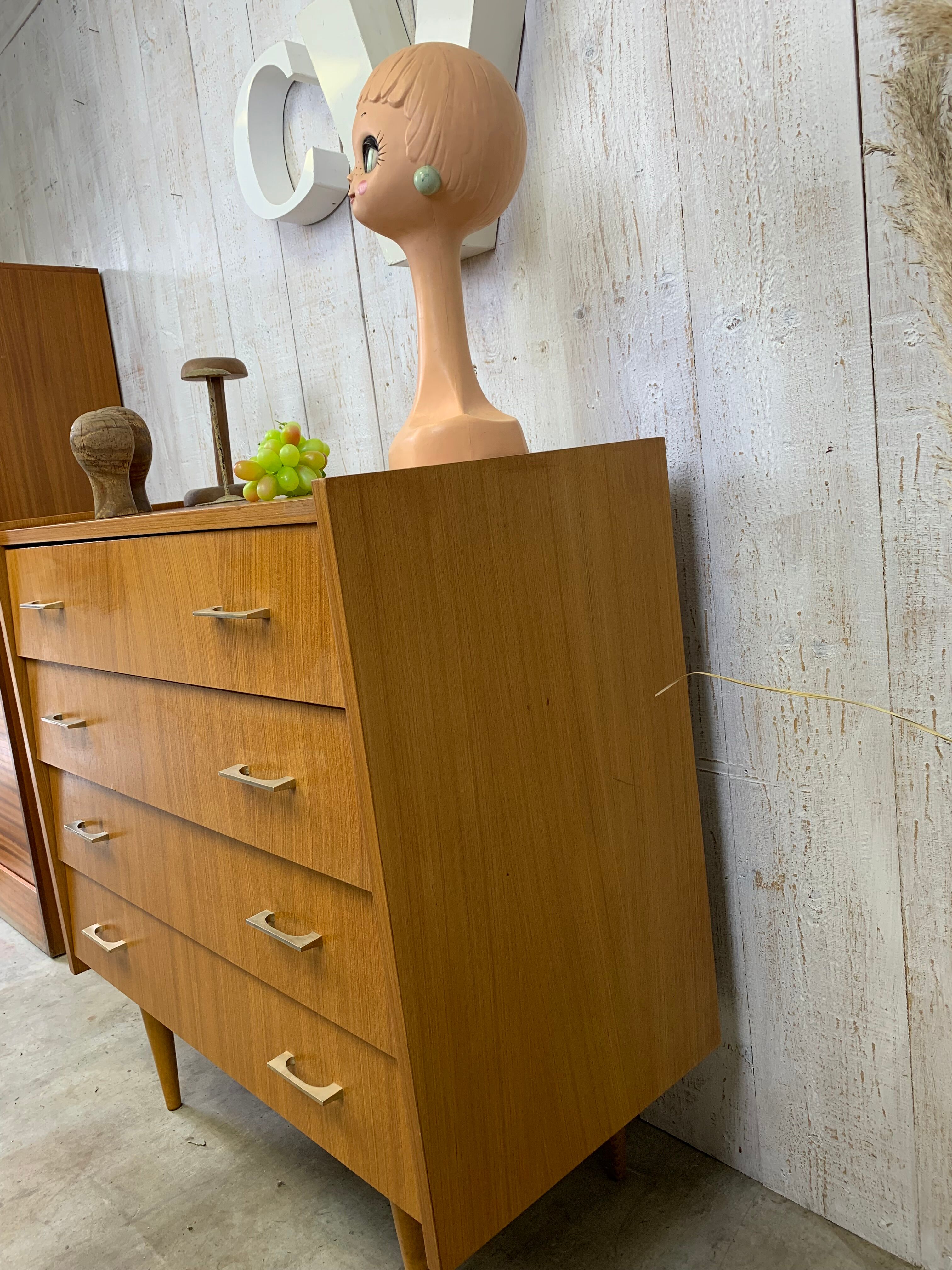 Commode vintage