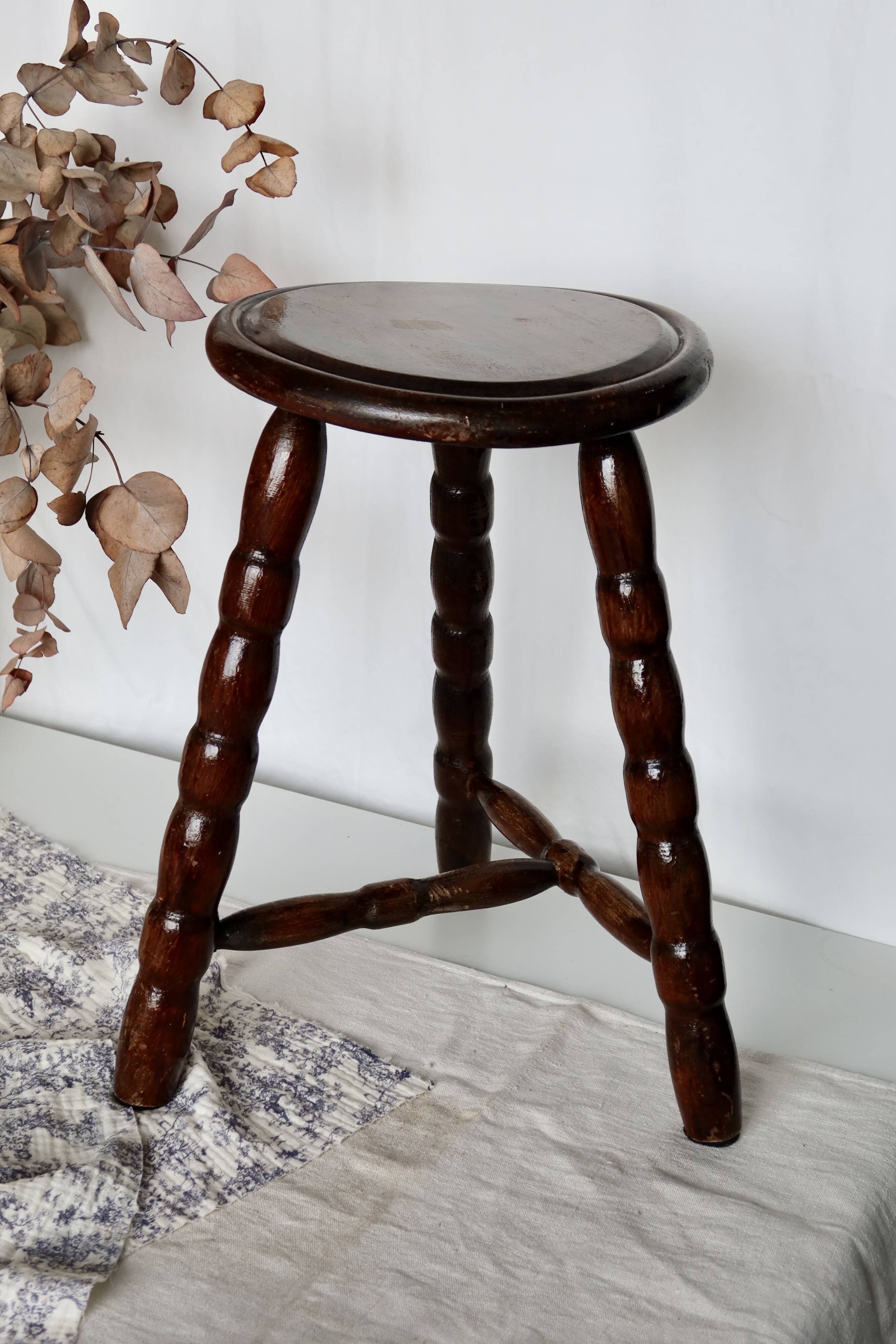 Tabouret de traite vintage en bois tripode