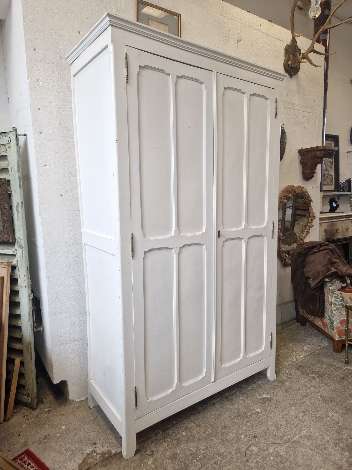 Parisian cabinet