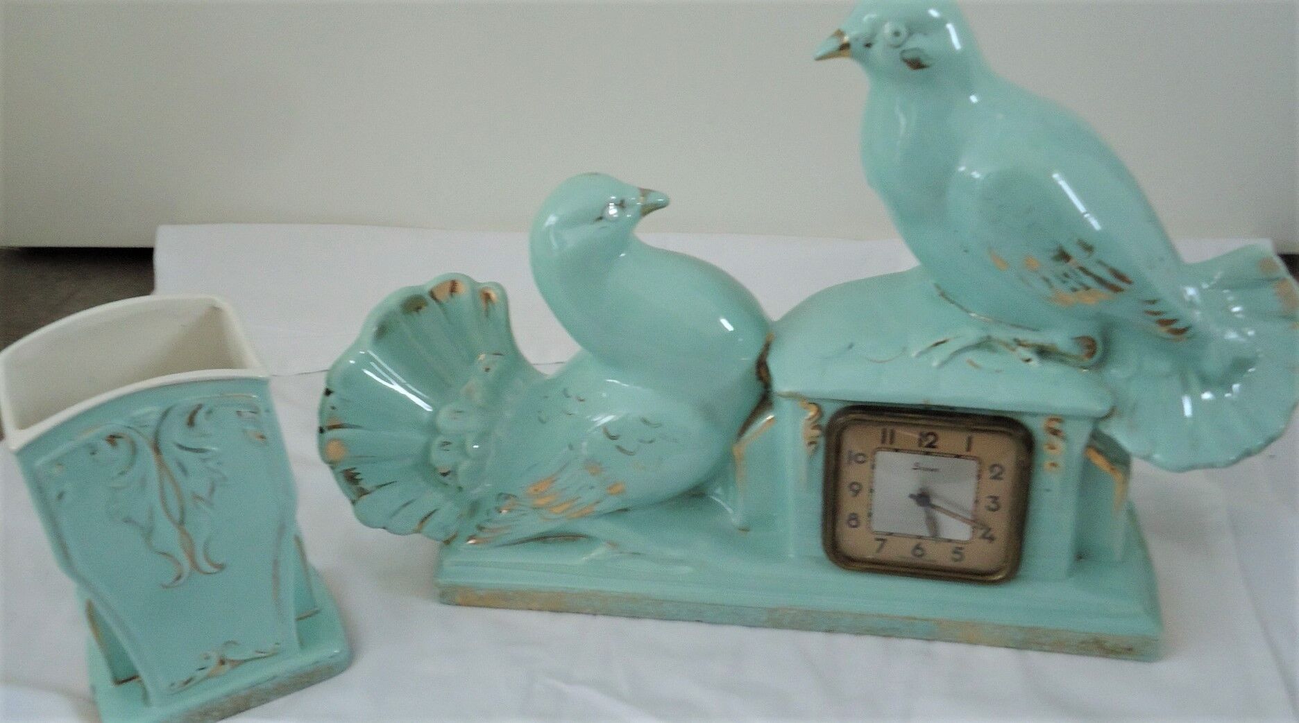 Clock doves color green blue and its vase 50s