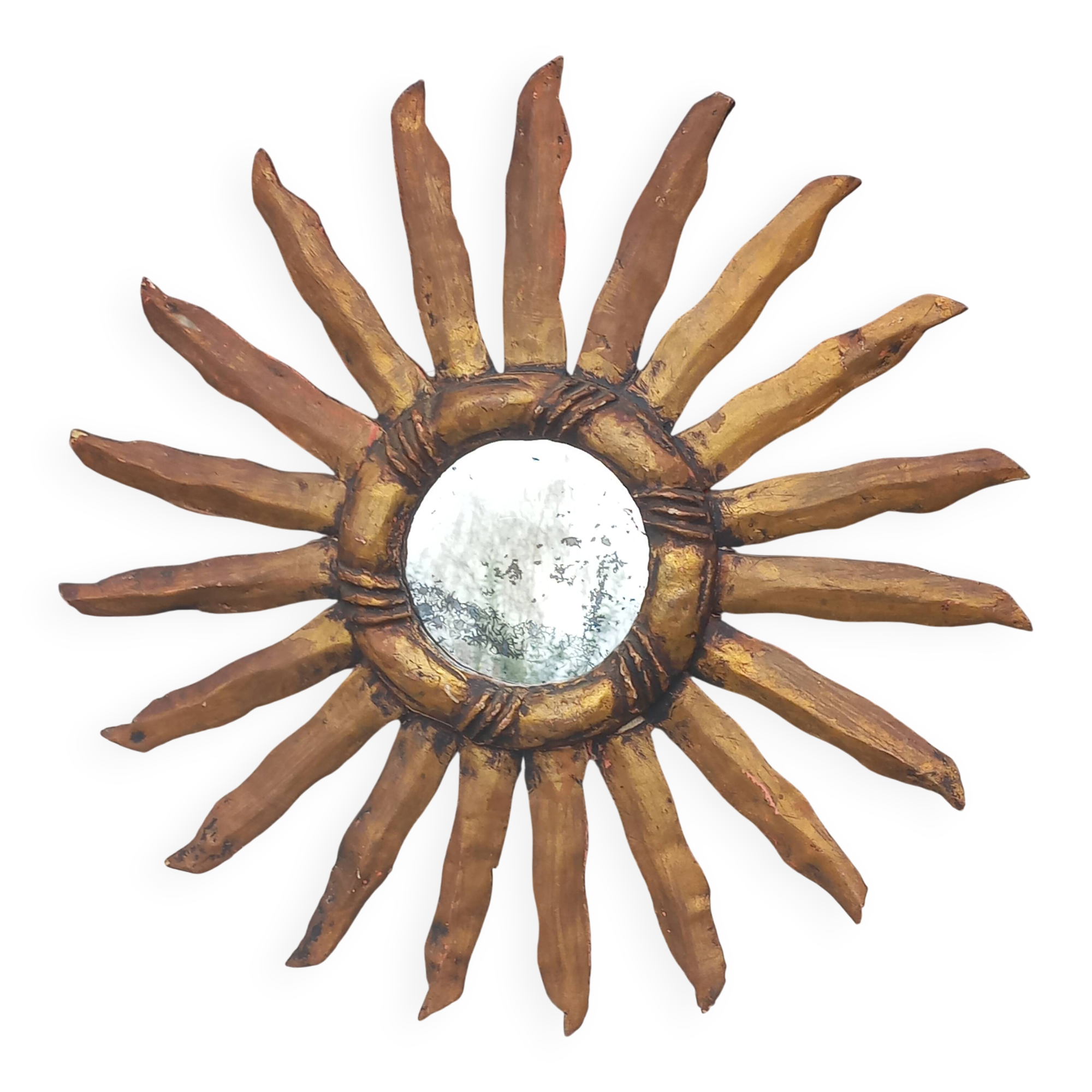 Miroir soleil en bois et stuc doré, années 50