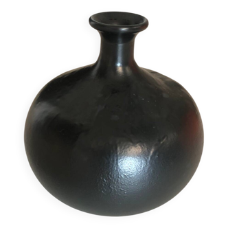 Vase noir