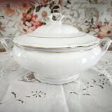 Porcelain soup tureen, white manufacture with double gold line, hand-painted.