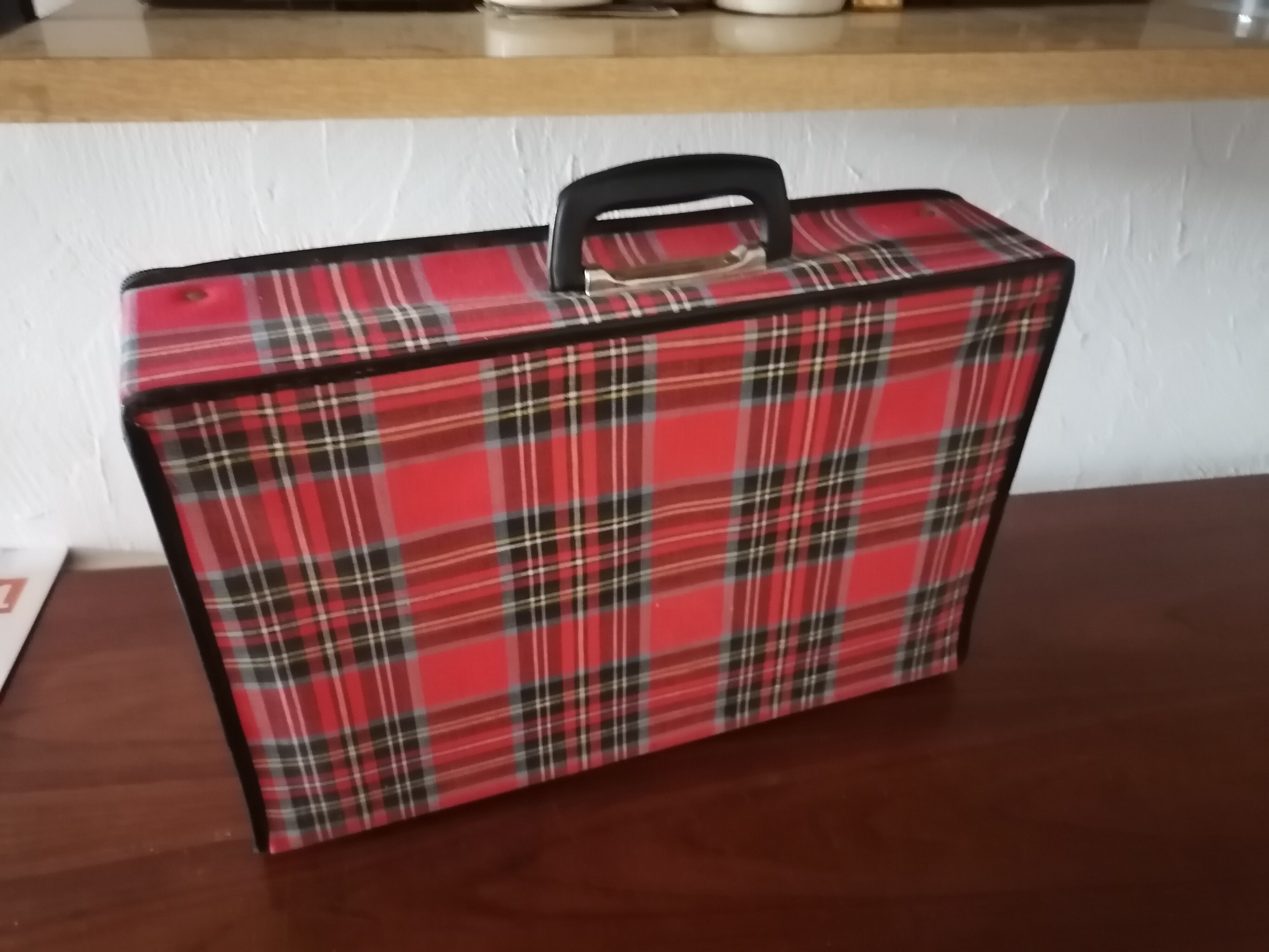 Suitcase old Scottish fabric red 1960/1970