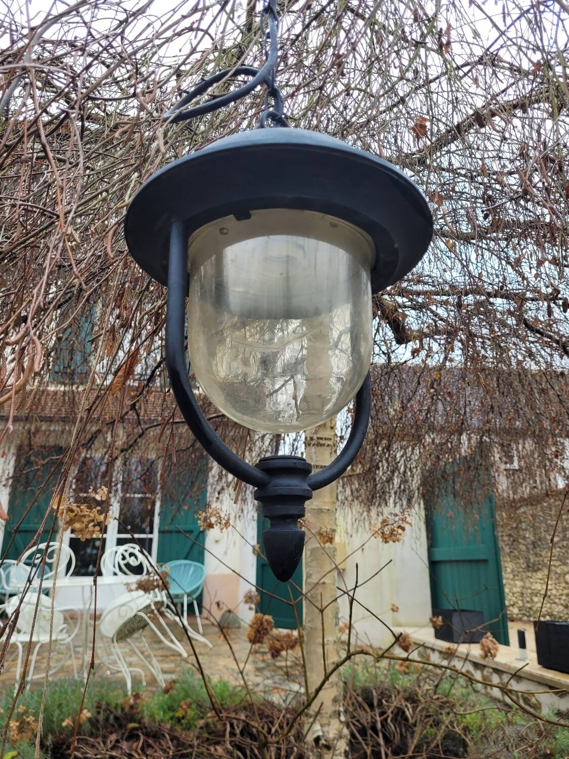 Outdoor pendant light
