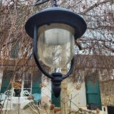 Outdoor pendant light