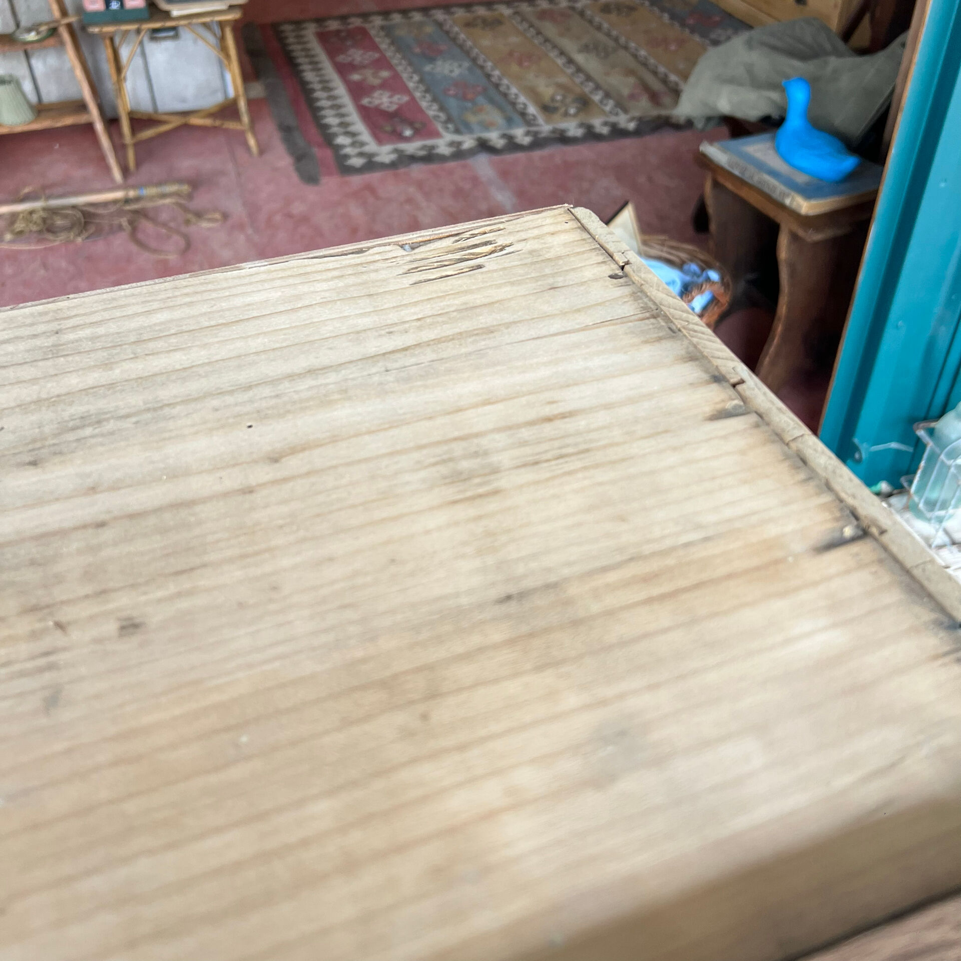 Meuble d’atelier à clapets
