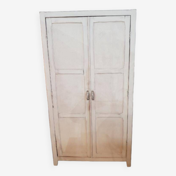 Armoire vintage