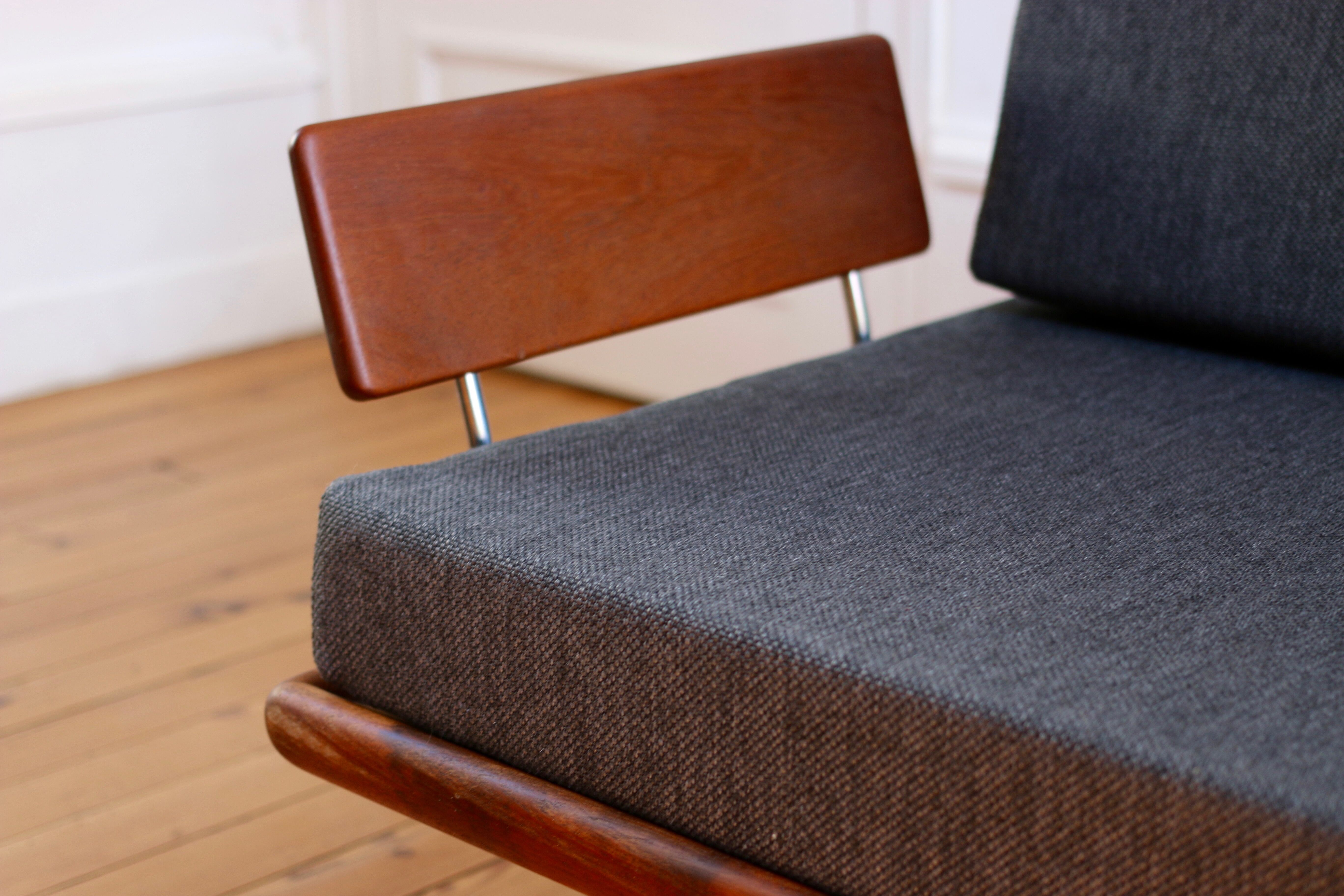 Minerva  Scandinavian day bed by Peter Hvidt et Orla Molgaard