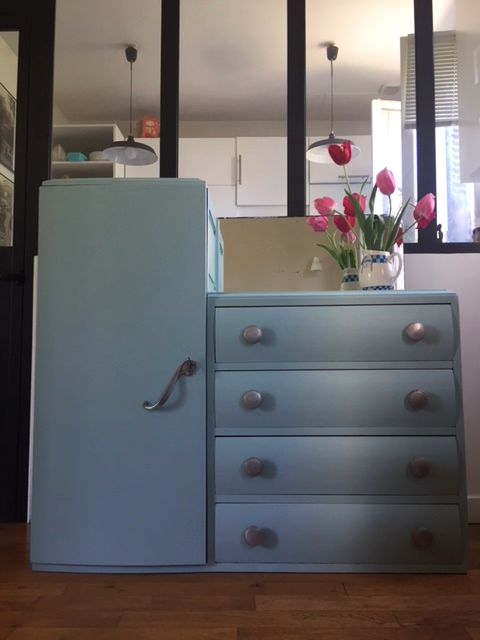 Asymmetric cabinet art deco