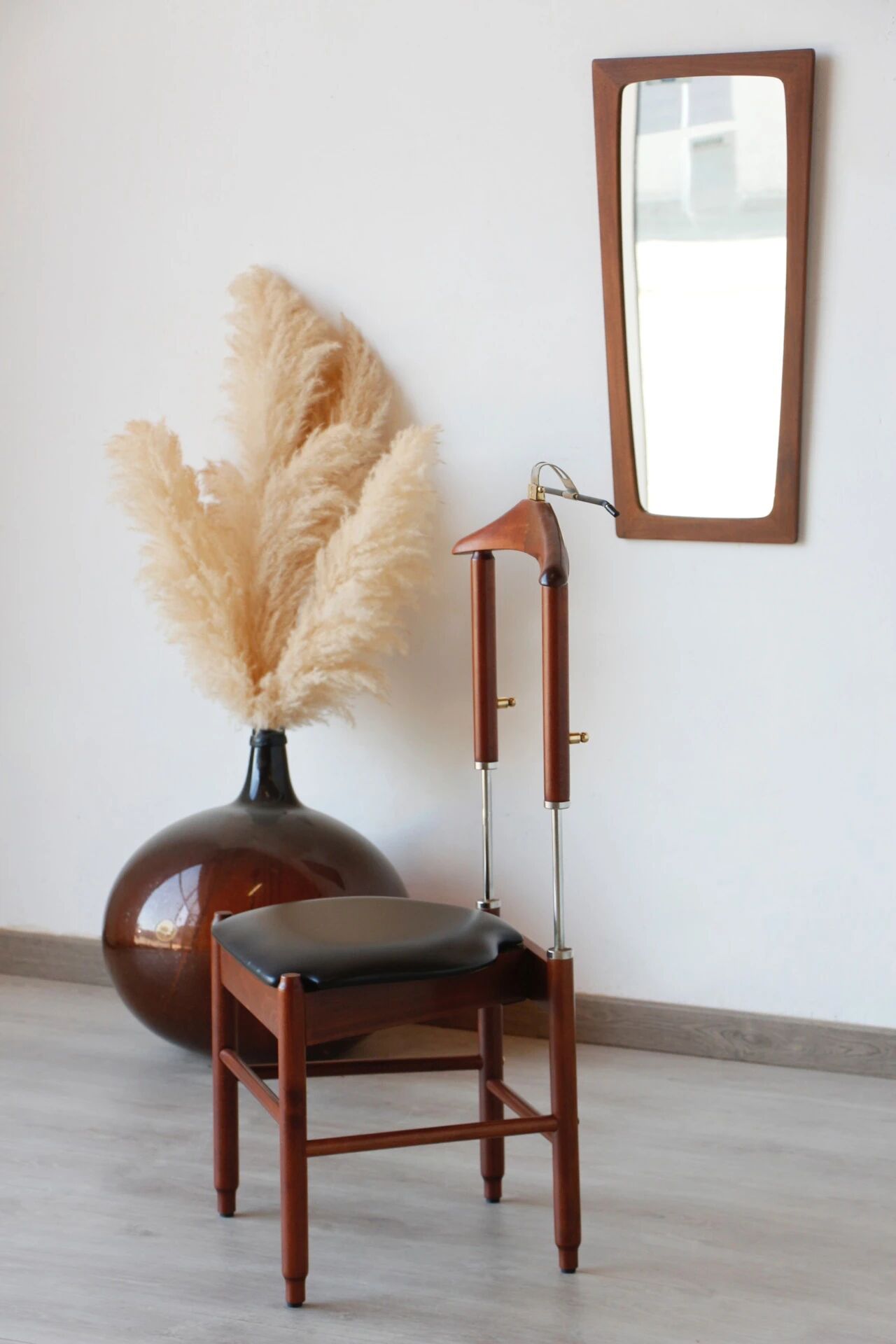 Fratelli Reguitti valet – Vintage Italian chair