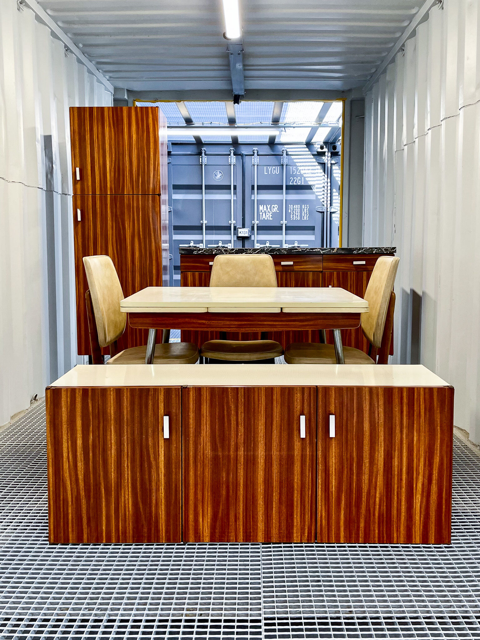 Complete kitchen in formica from the 60s