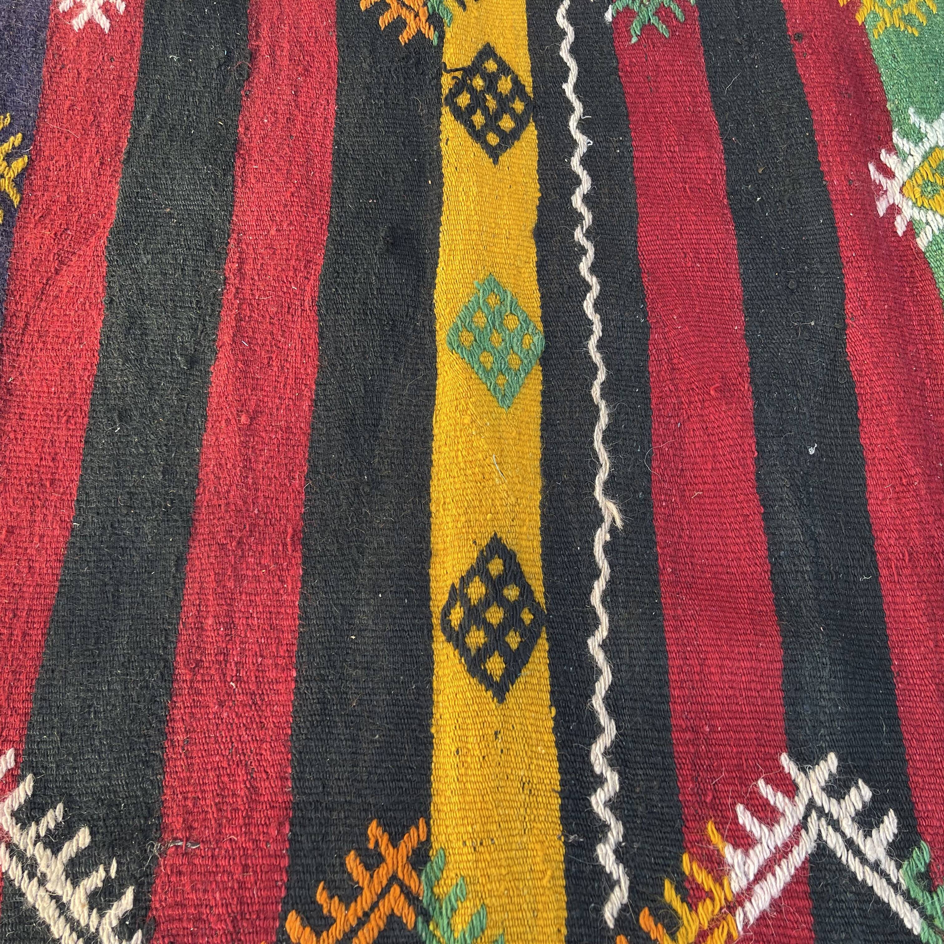 Vintage Turkish Kilim Rug , 137 x 100 cm