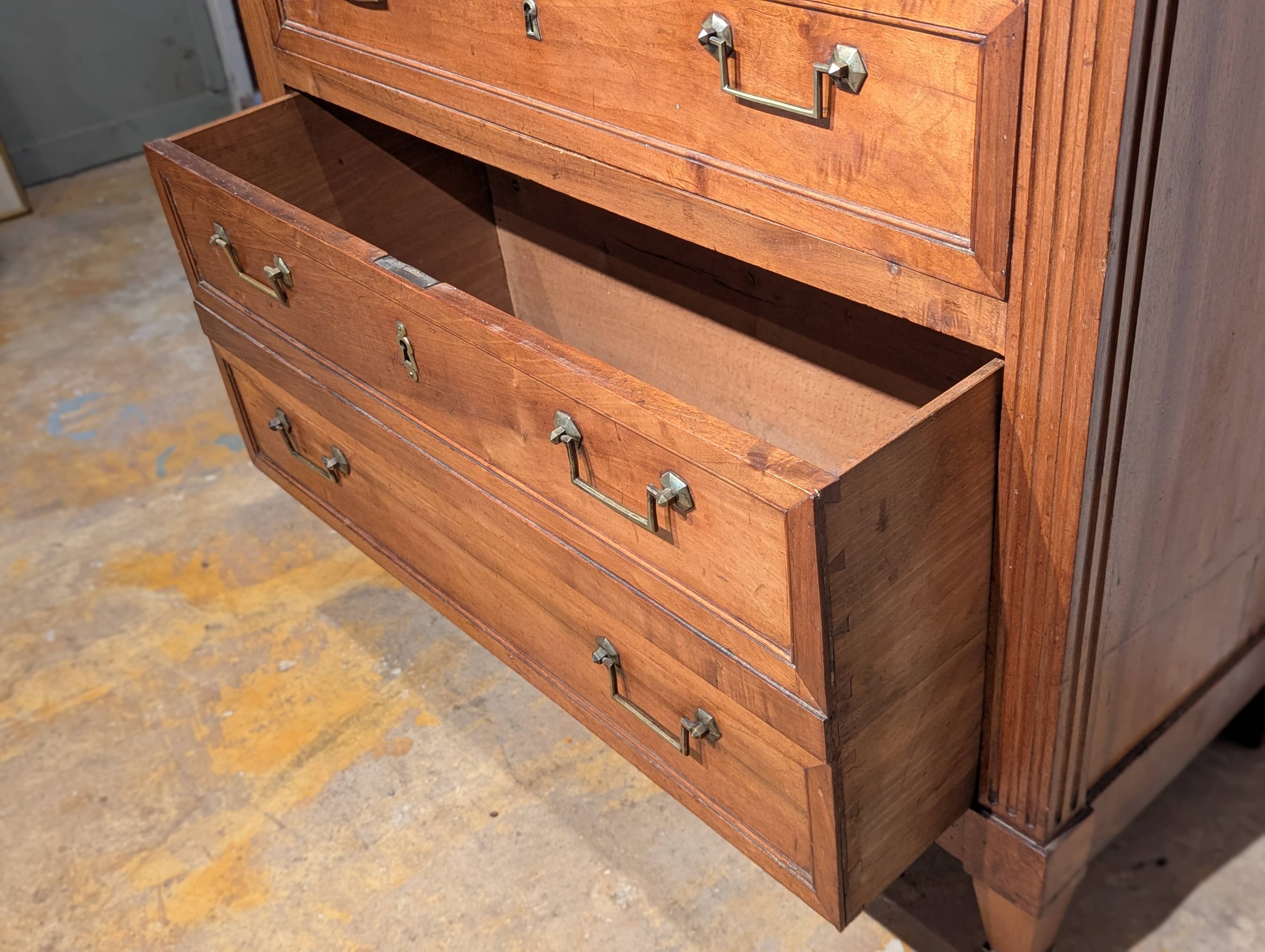 Late 19th century walnut chest of drawers