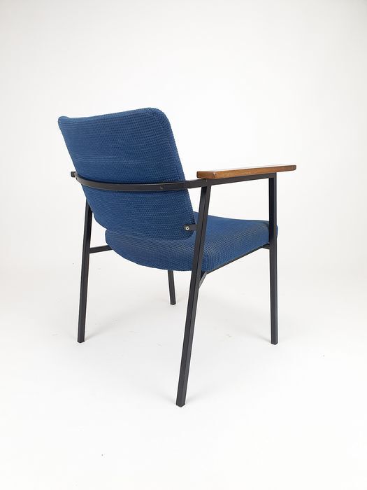 Avanti armchair in metal fabric and teak