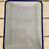 Enamelled sheet metal plate tray