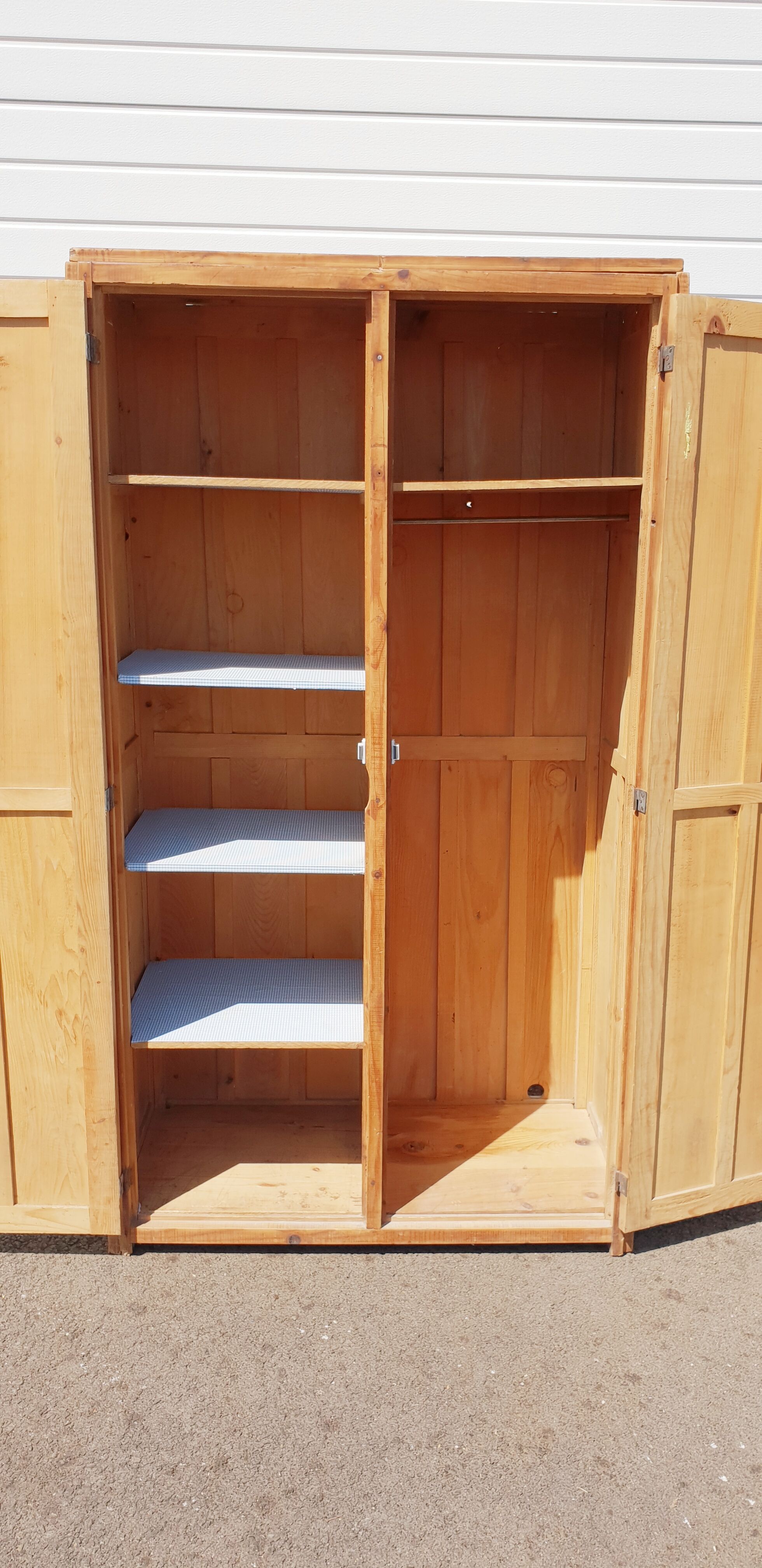 Armoire Parisienne vintage