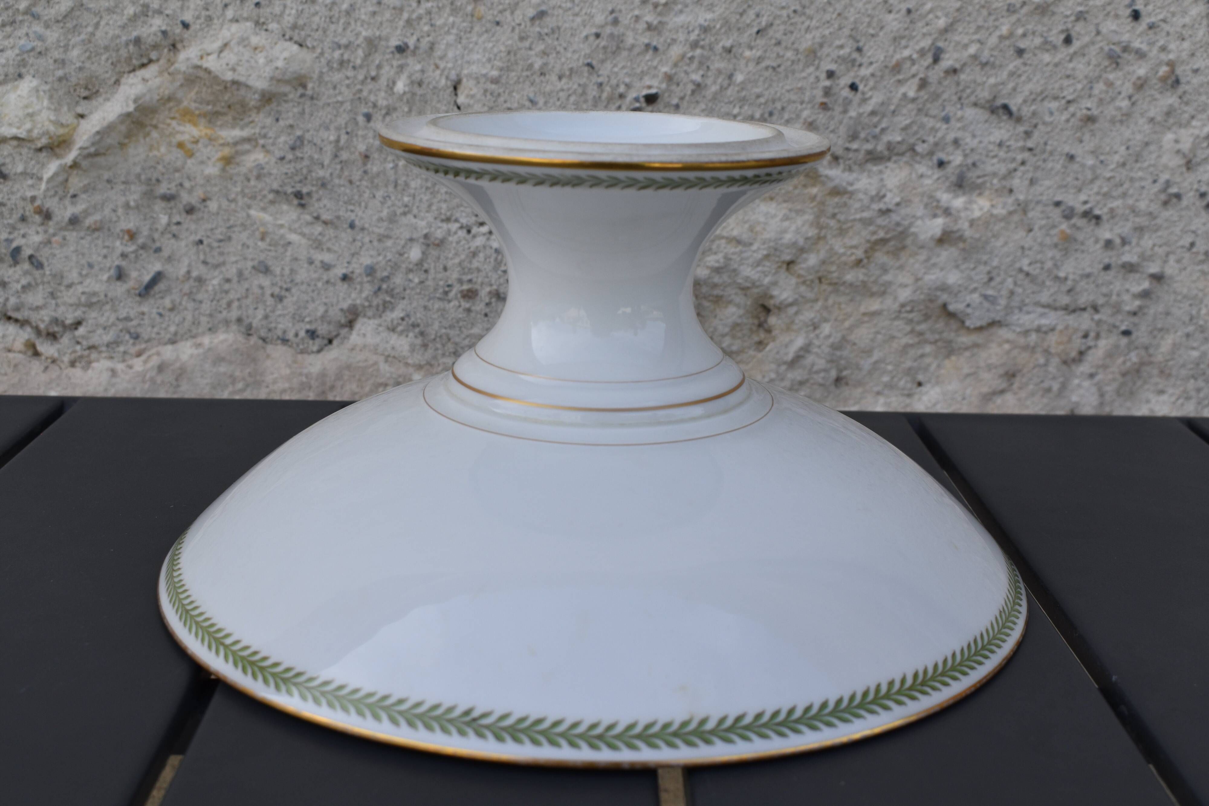 Earthenware compote bowl decorated with foliage garland, Grand Dépôt Emile Bourgeois rue Drouot