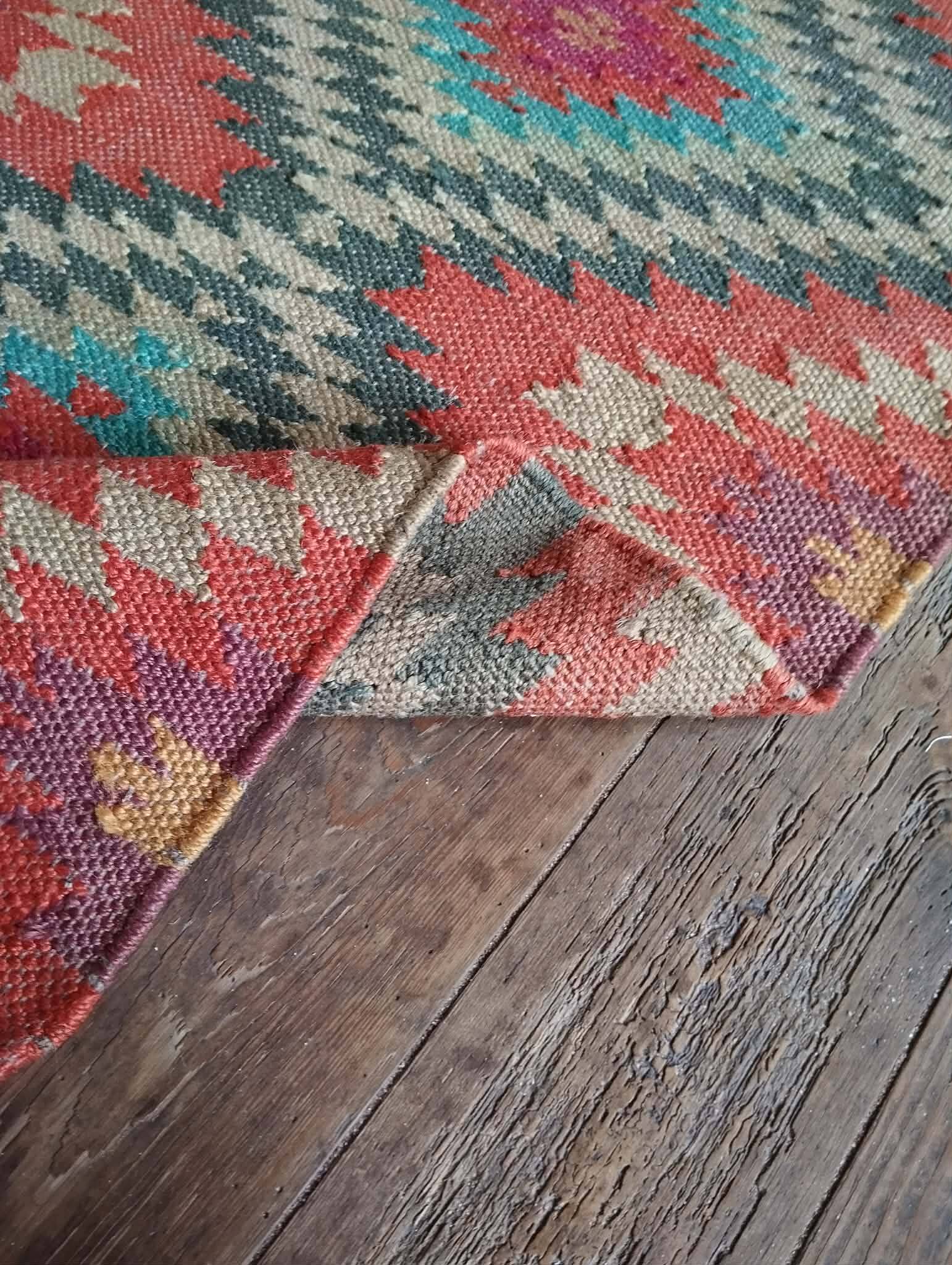Handmade Indian Kilim 226x164cm