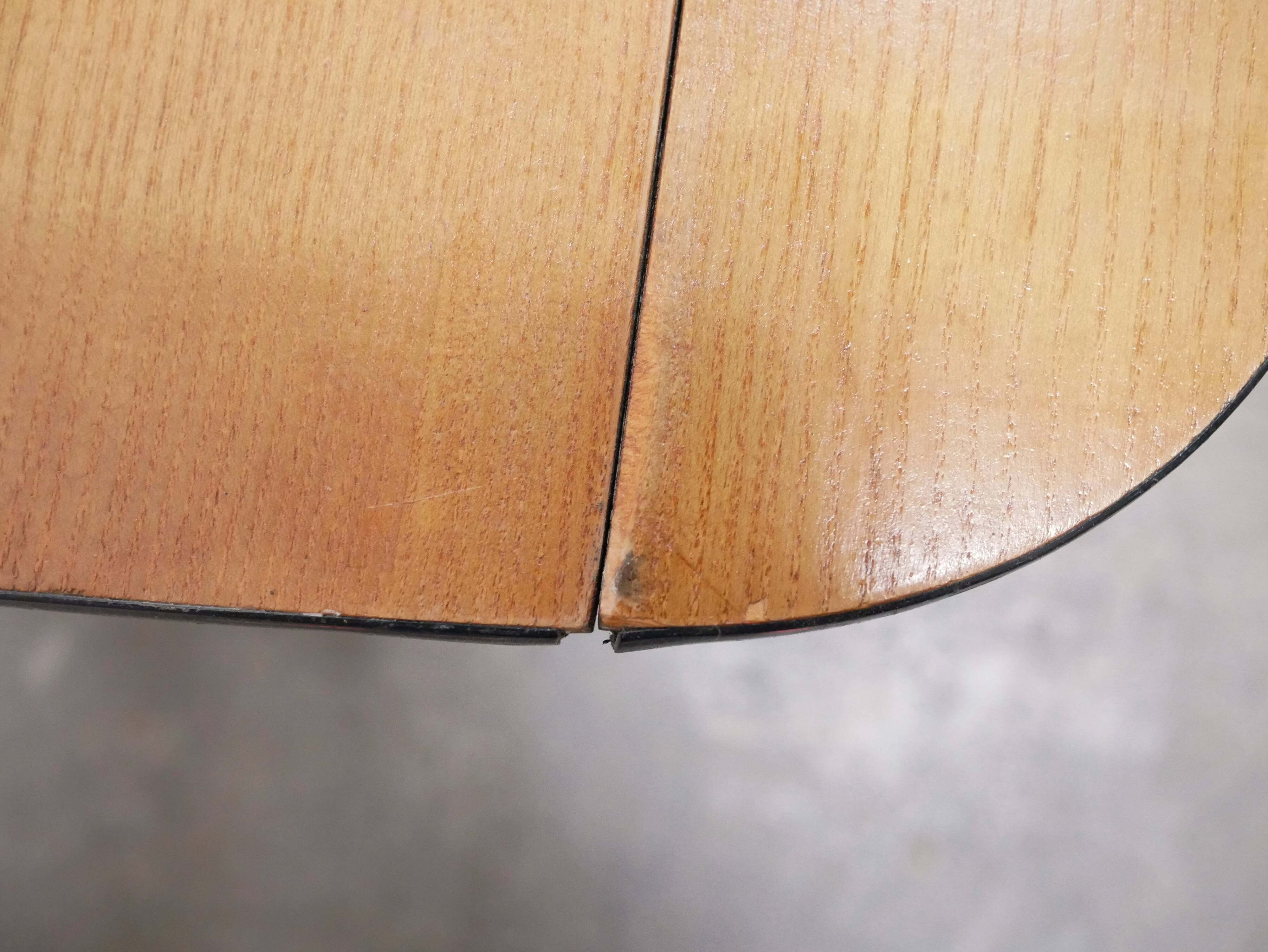 Table pliante vintage en bois et métal
