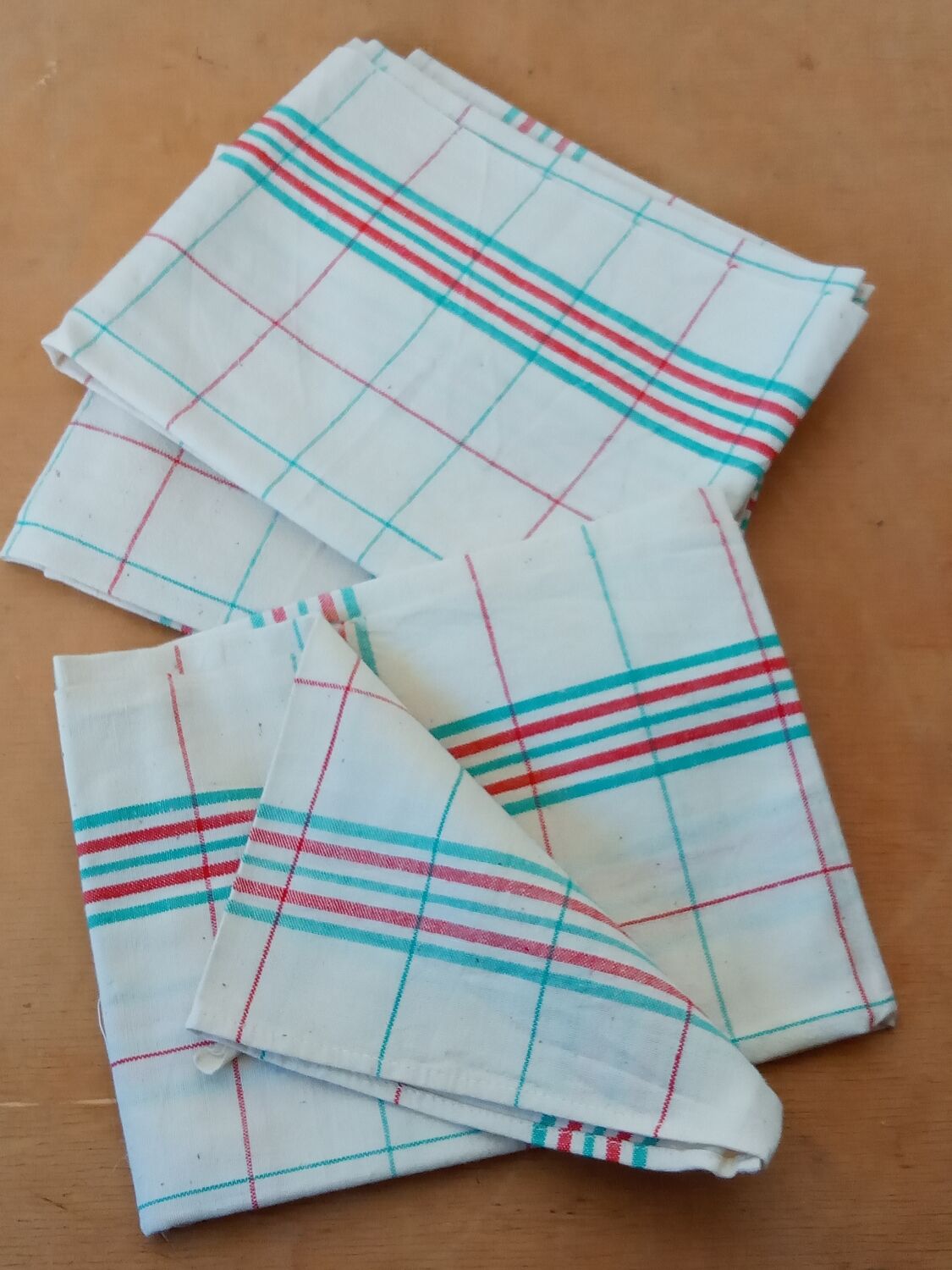 Set of 3 vintage glass towels