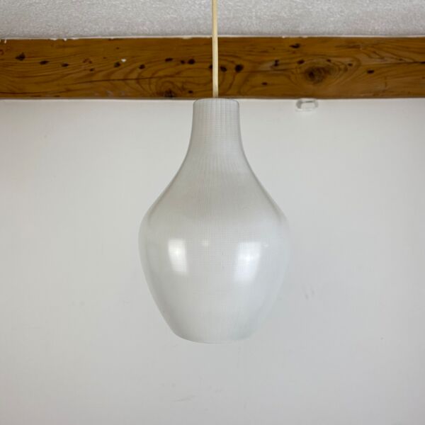 Suspension scandinave opaline goutte années 60