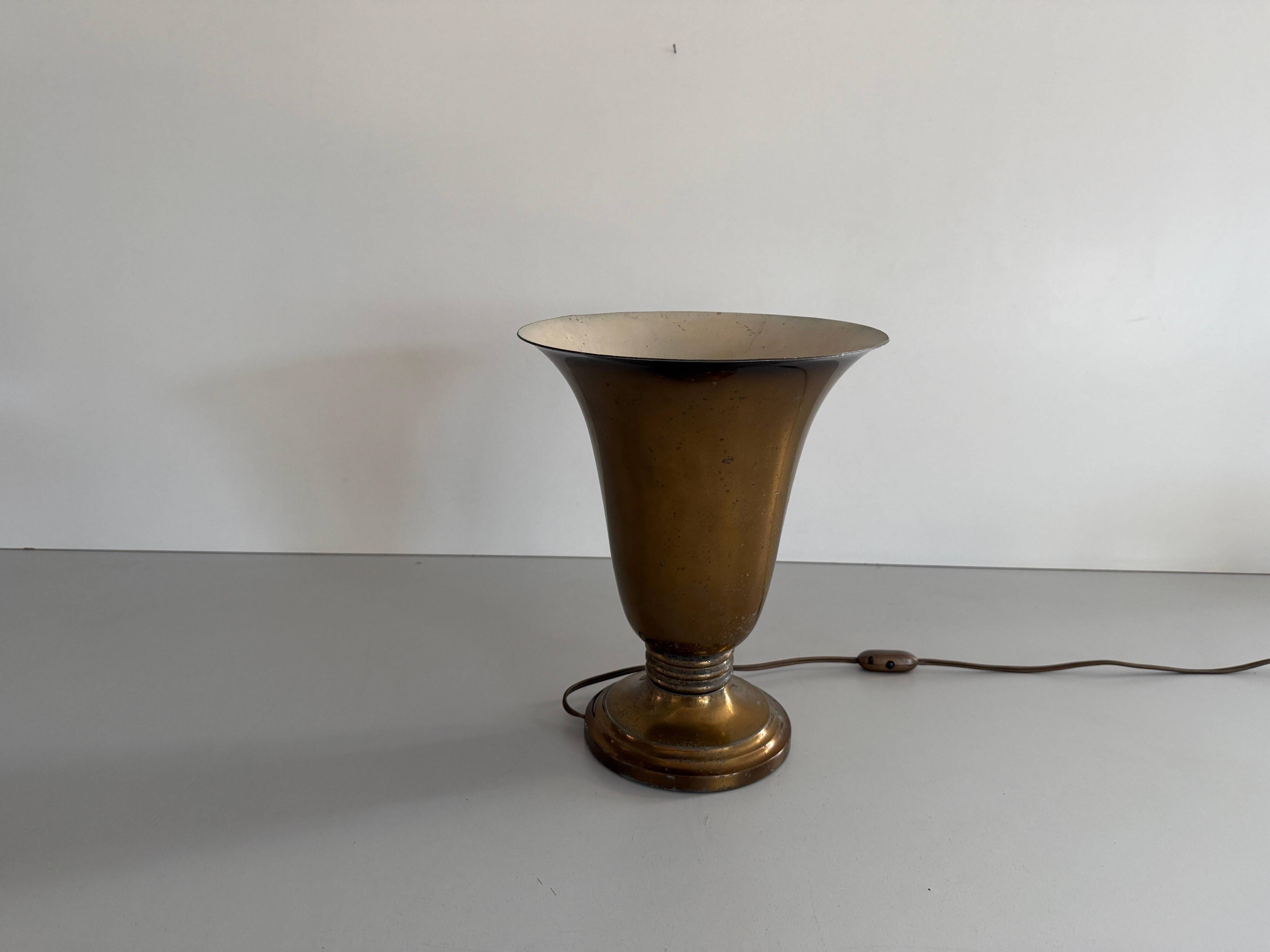 Art Deco conical table lamp in brass by Mazda, 1940s, France
