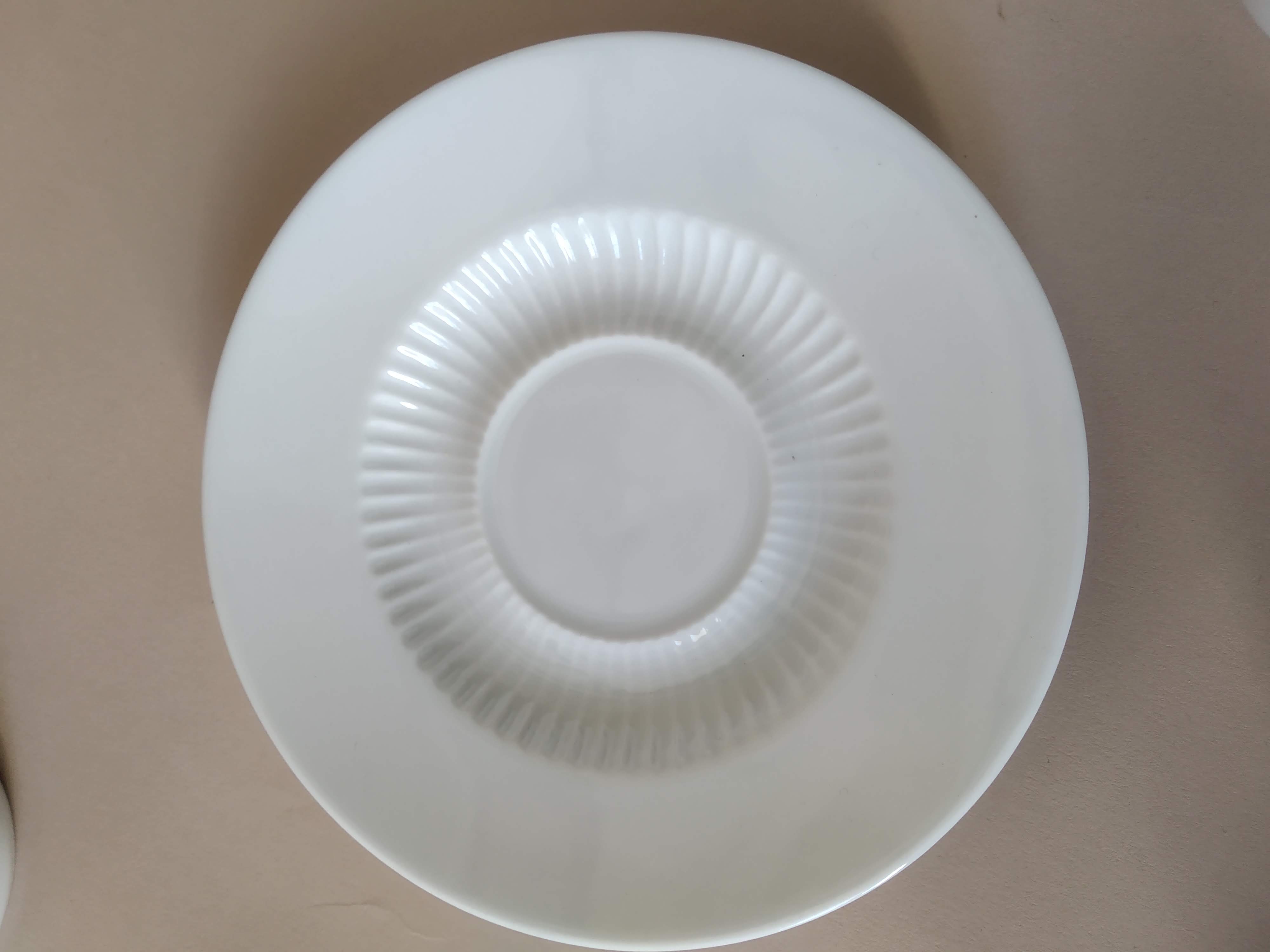 Lot 12 tasses à café et pot à lait en porcelaine Ak Kaiser années 70