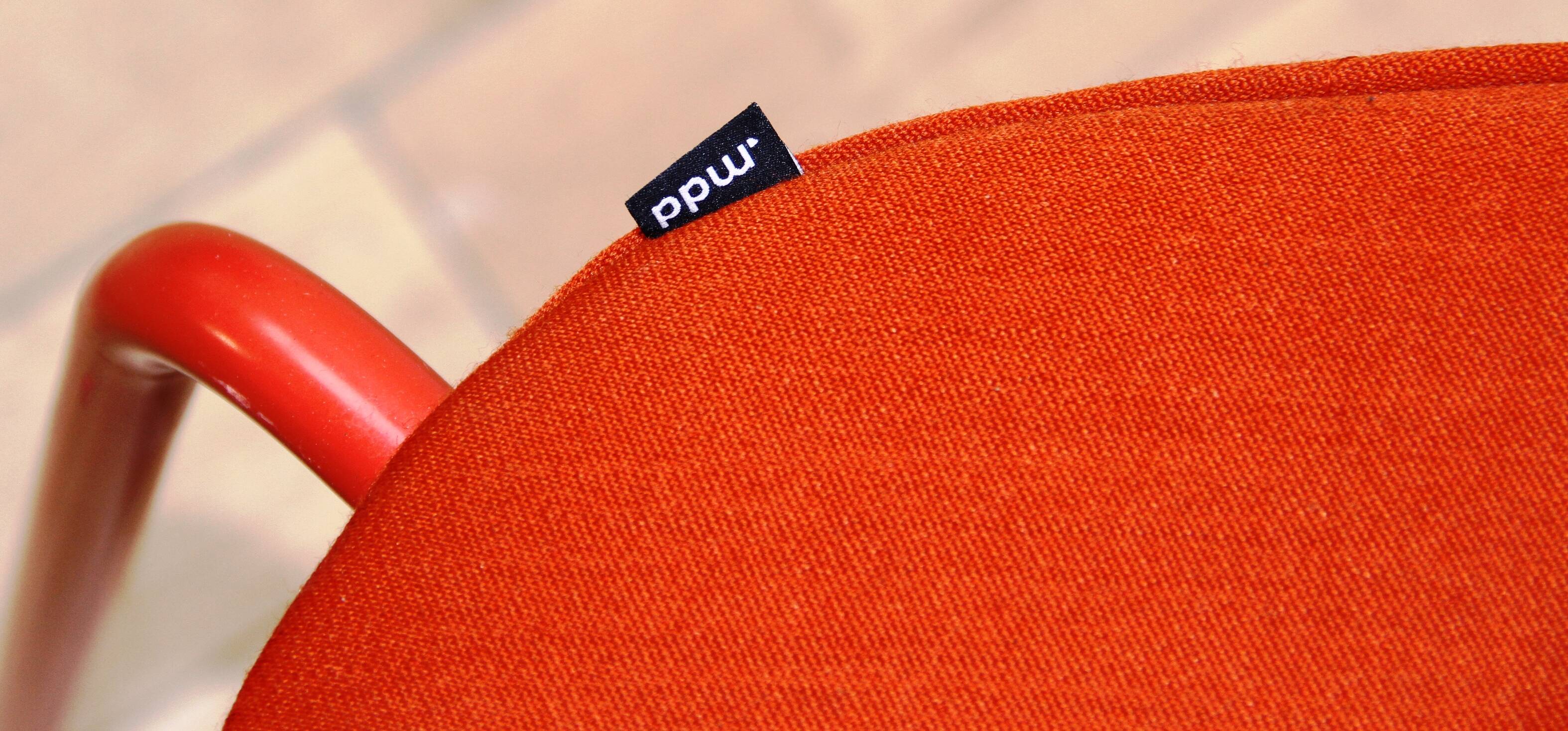 Chaise New School, MDD