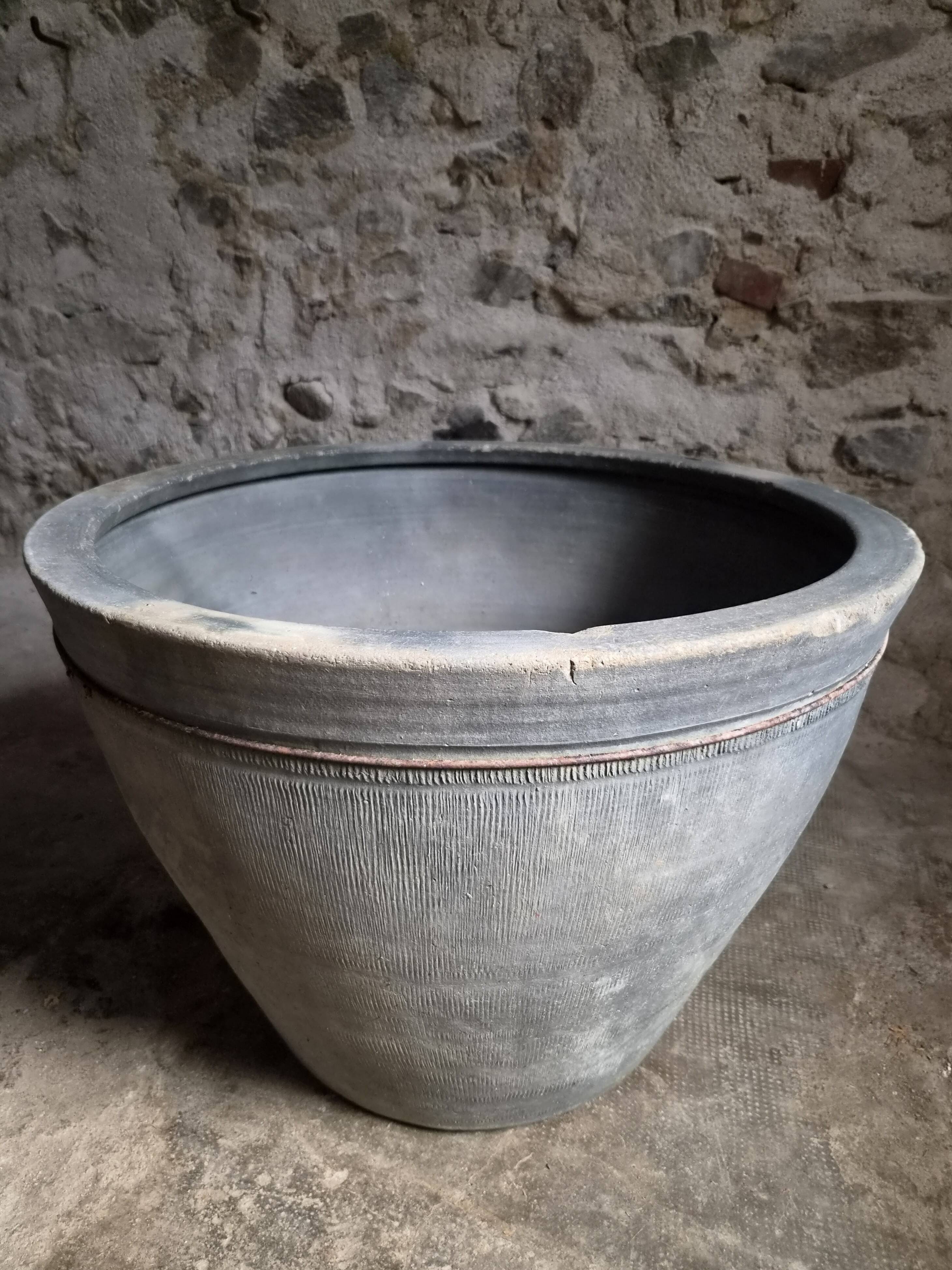 Antique terracotta planter – 19th-century laundry tub XXL