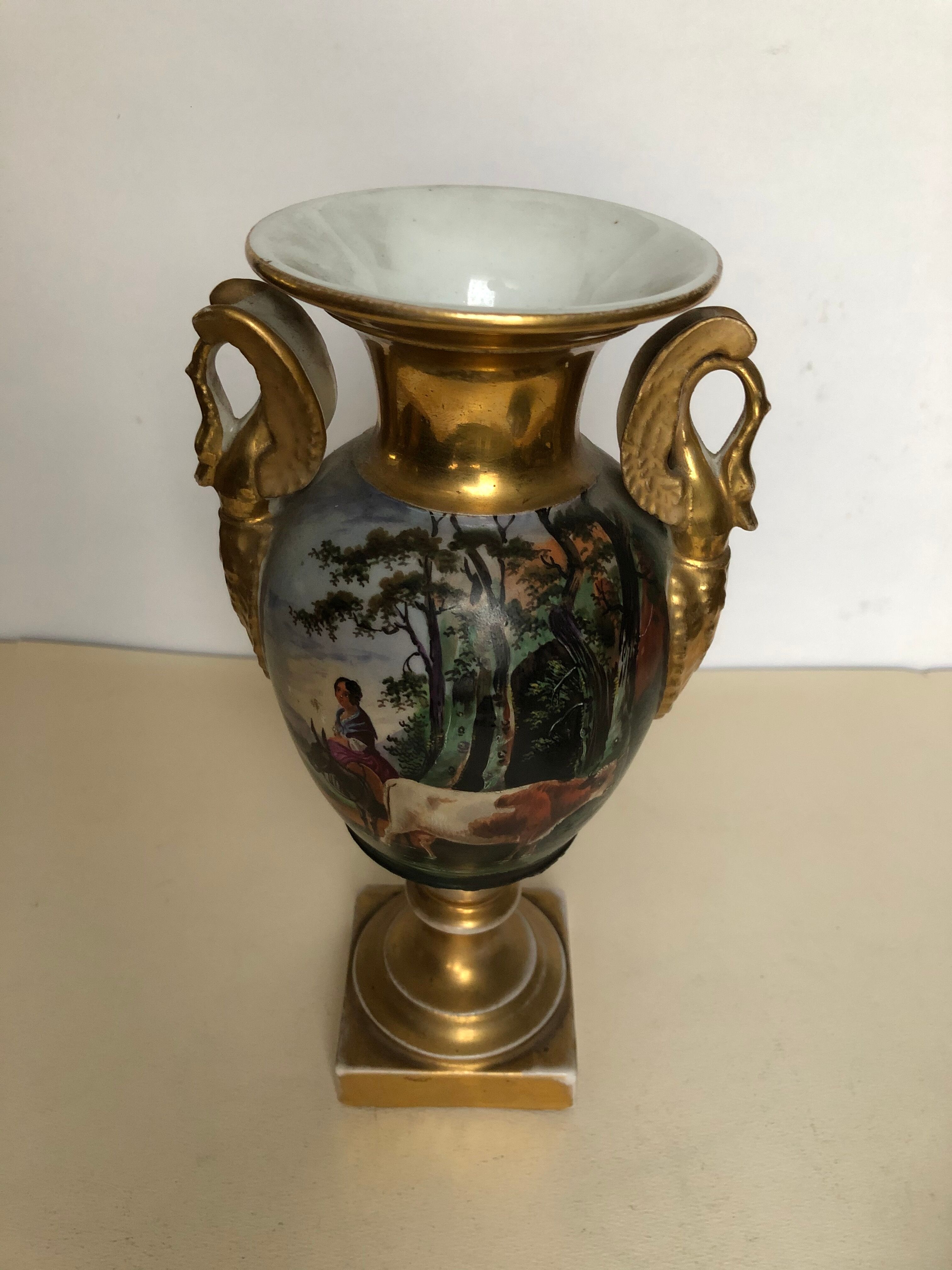 Porcelain vase from Paris Empire era