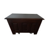 Chestnut chest