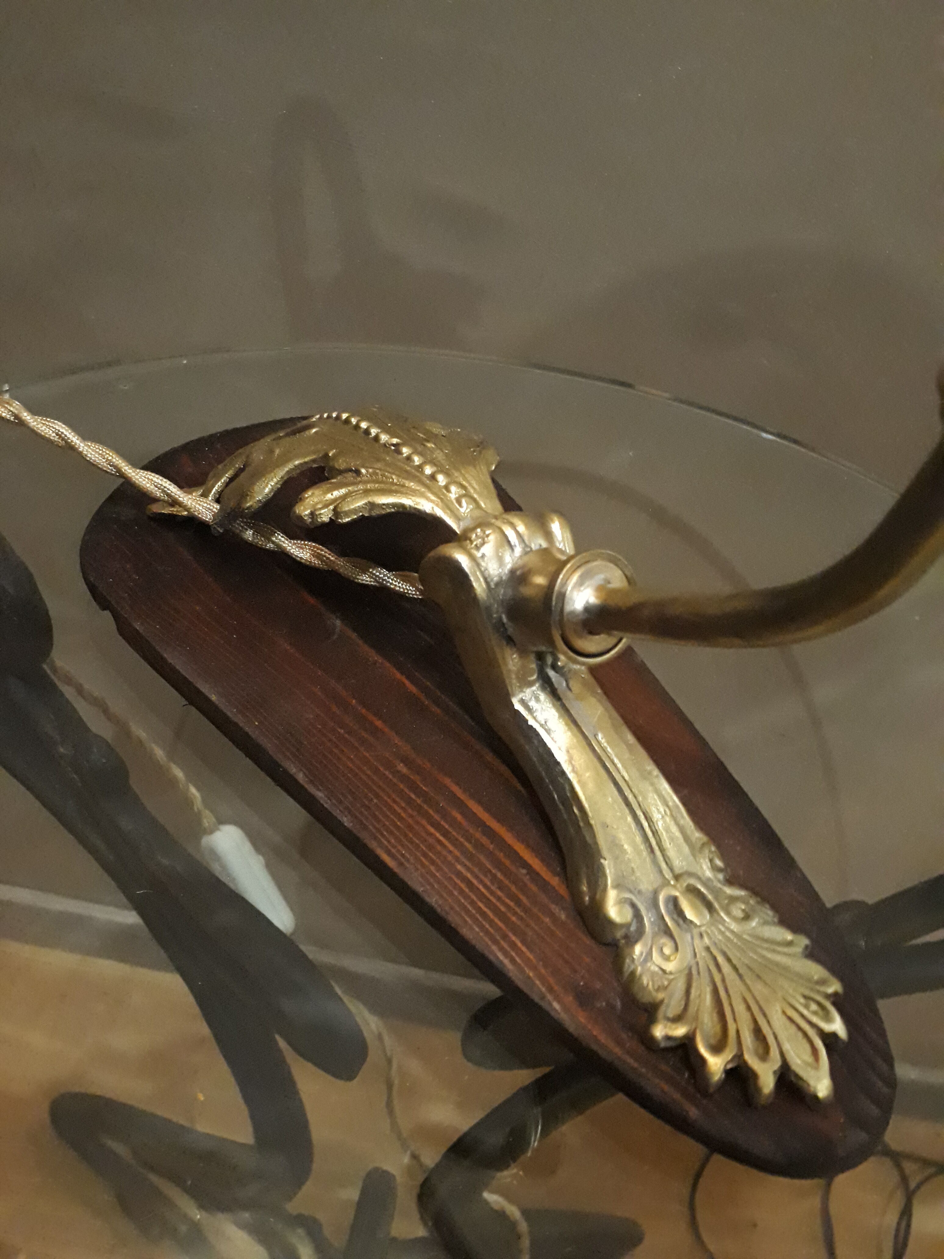 pretty little office lamp art nouveau bronze and brass, wood, electricity CE 35x30