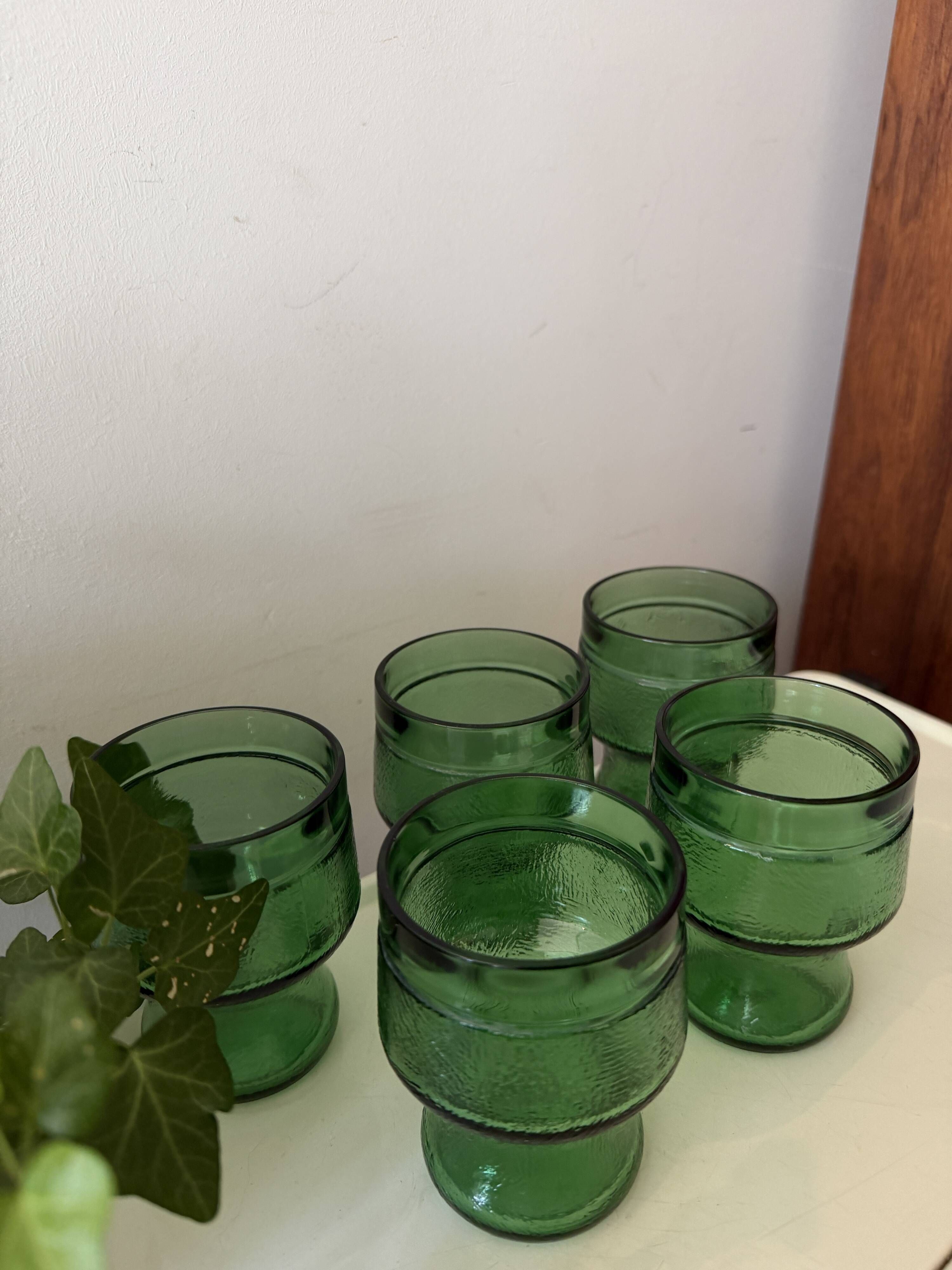 5 verres glaçures vert émeraude