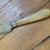 Set de 12 couteaux manche en corne
