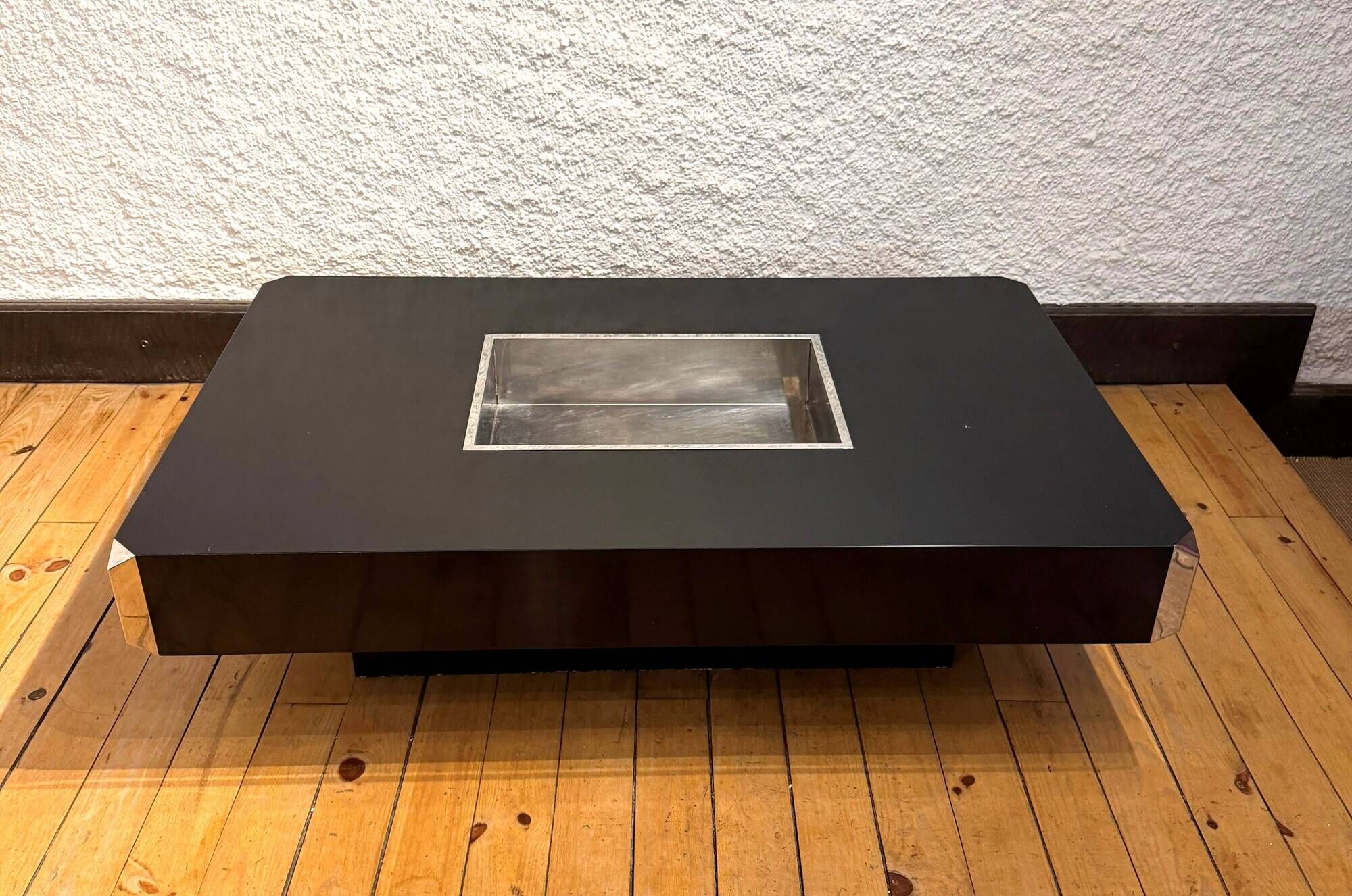 Low coffee table willy rizzo black
