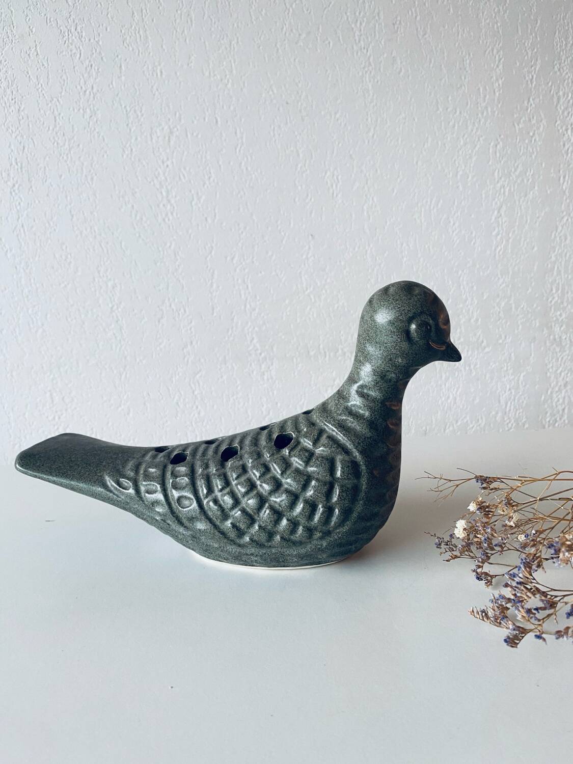 Bird-shaped vase signed Le potier Menton