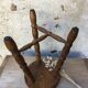 Tabouret de ferme tripode en bois tourné