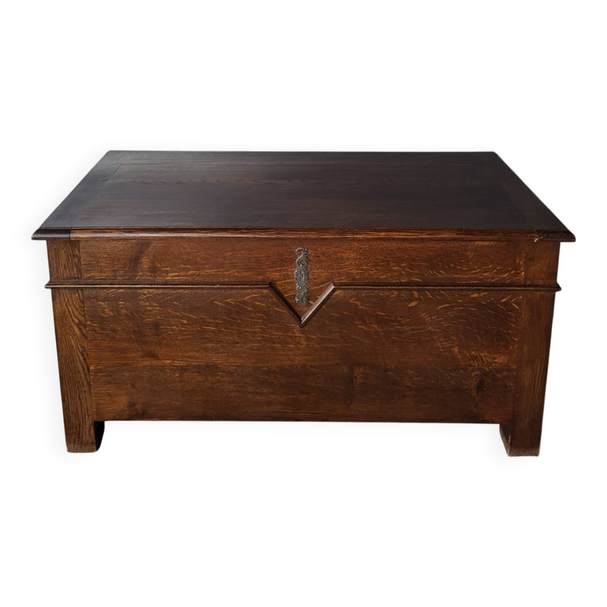 Wedding chest, wood, storage, in solid oak pegged