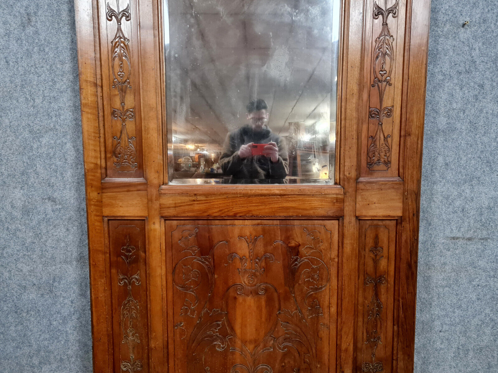 Renaissance style woodwork mirror in walnut circa 1850