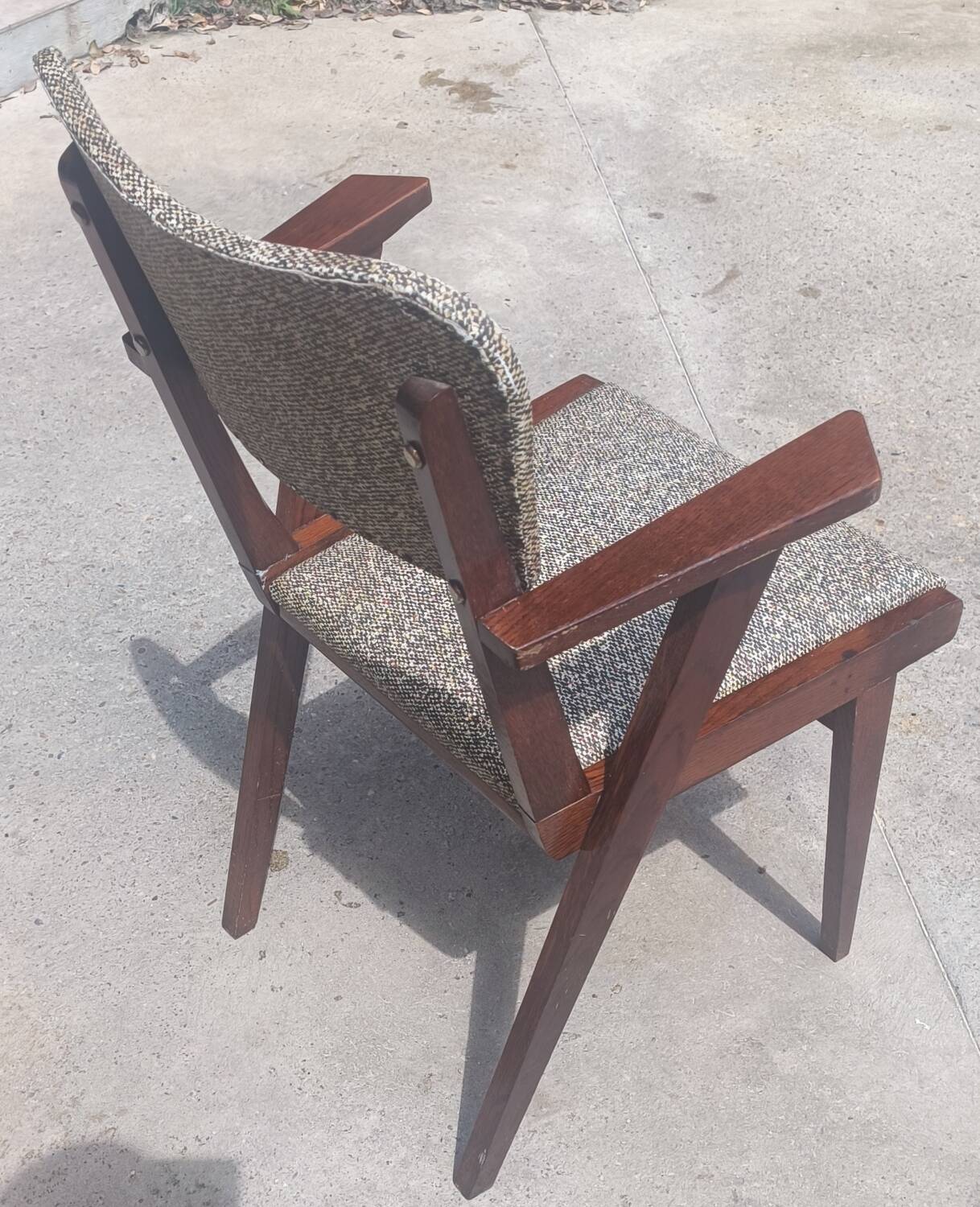 Desk chair