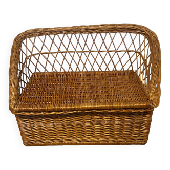 Wicker bench