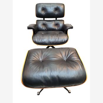 International furniture lounge chair by Charles and Ray Eames