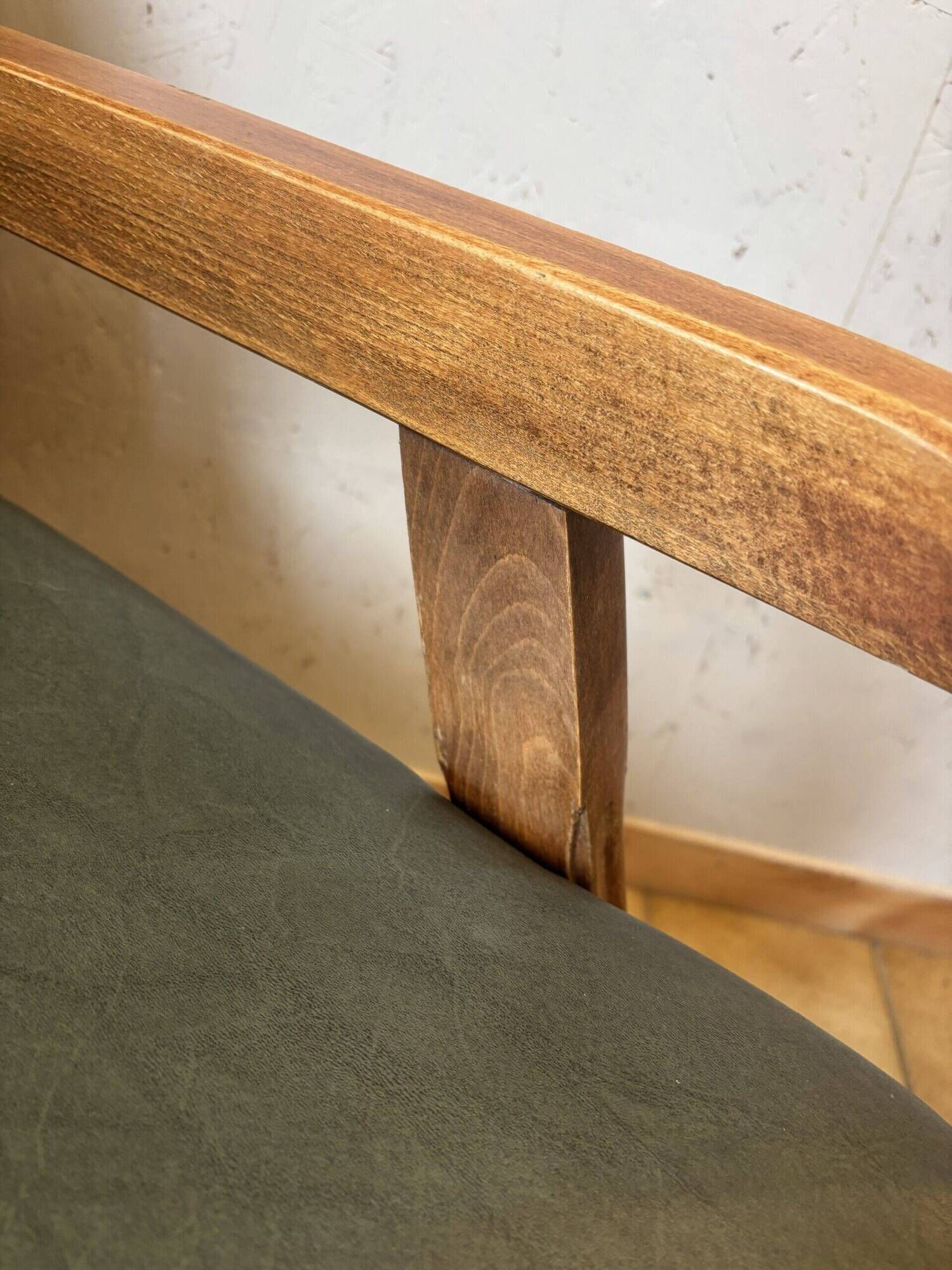 Fauteuil scandinave vert sapin et chêne massif