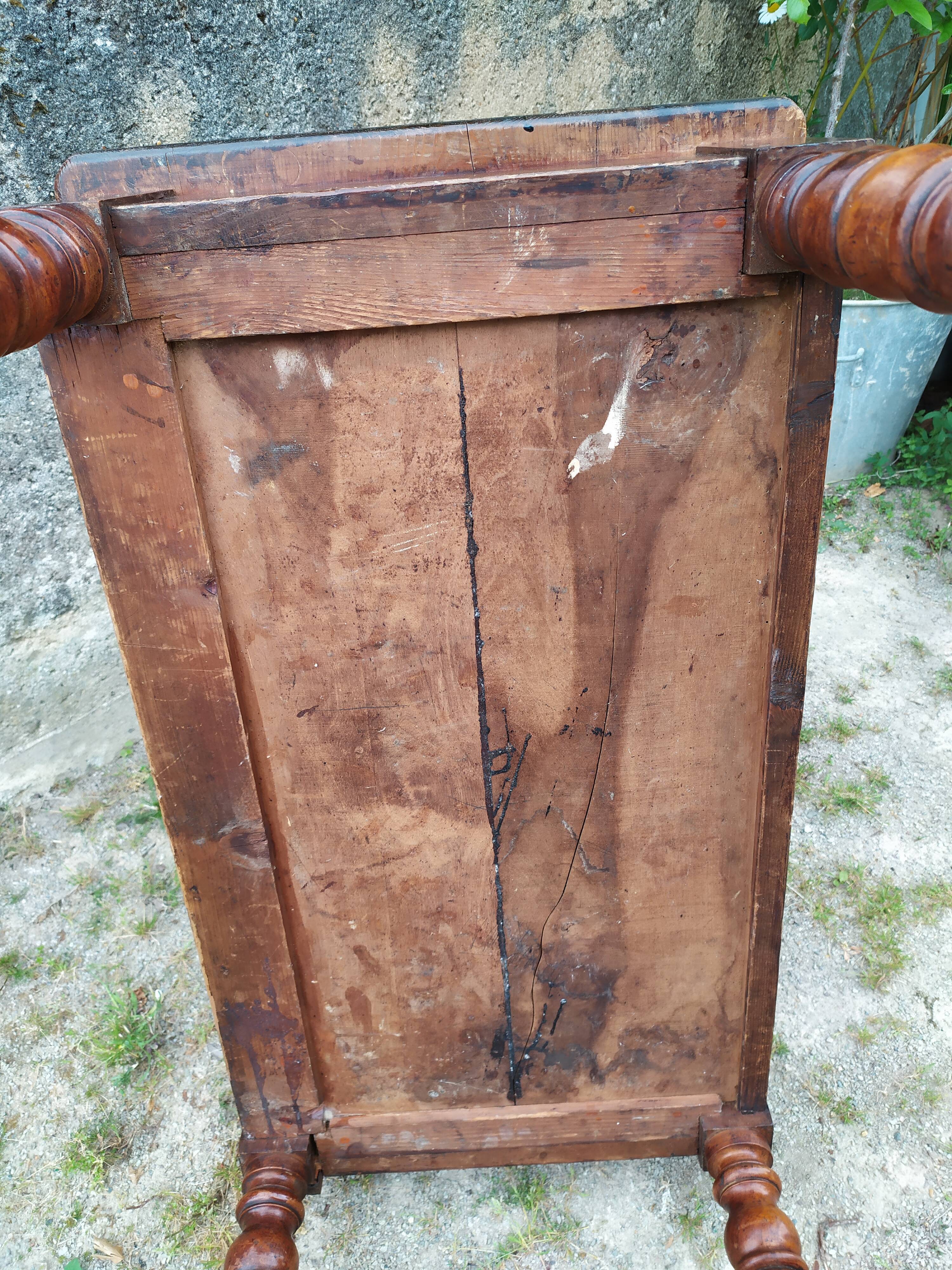 Desk with turned legs